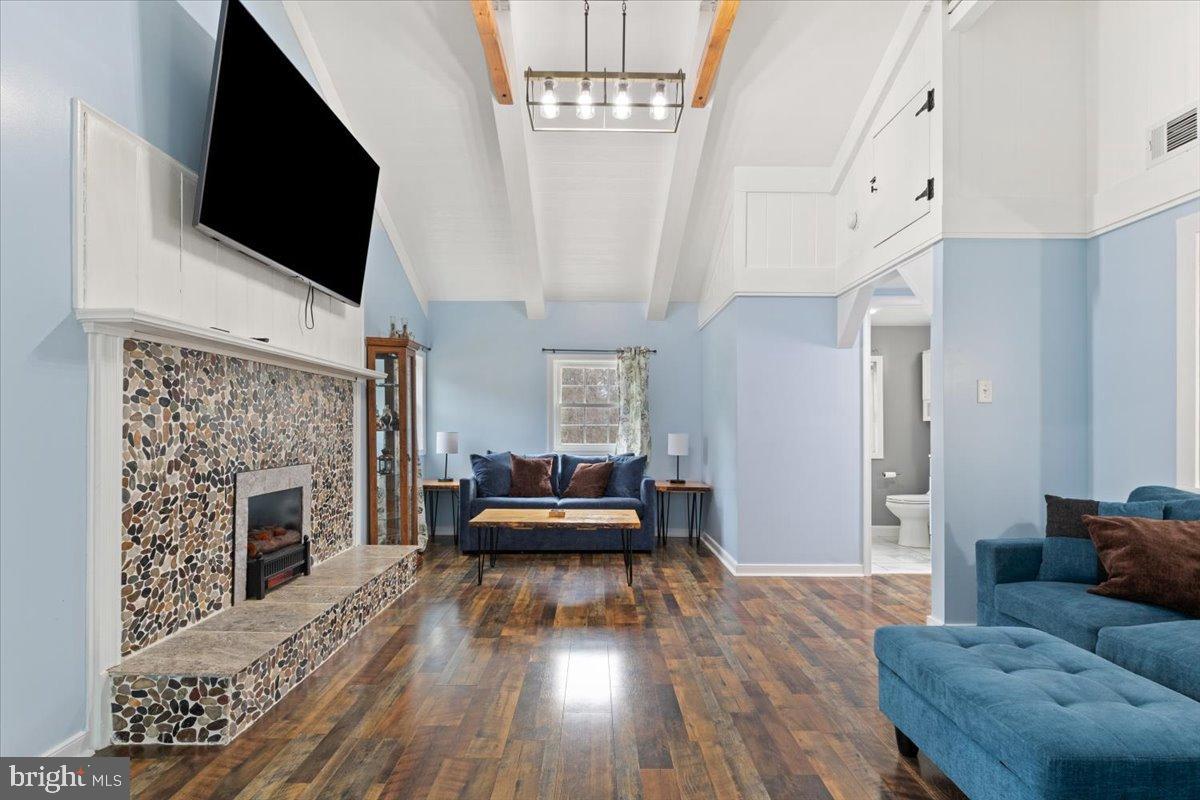 BLUE RIDGE SHORES - Residential