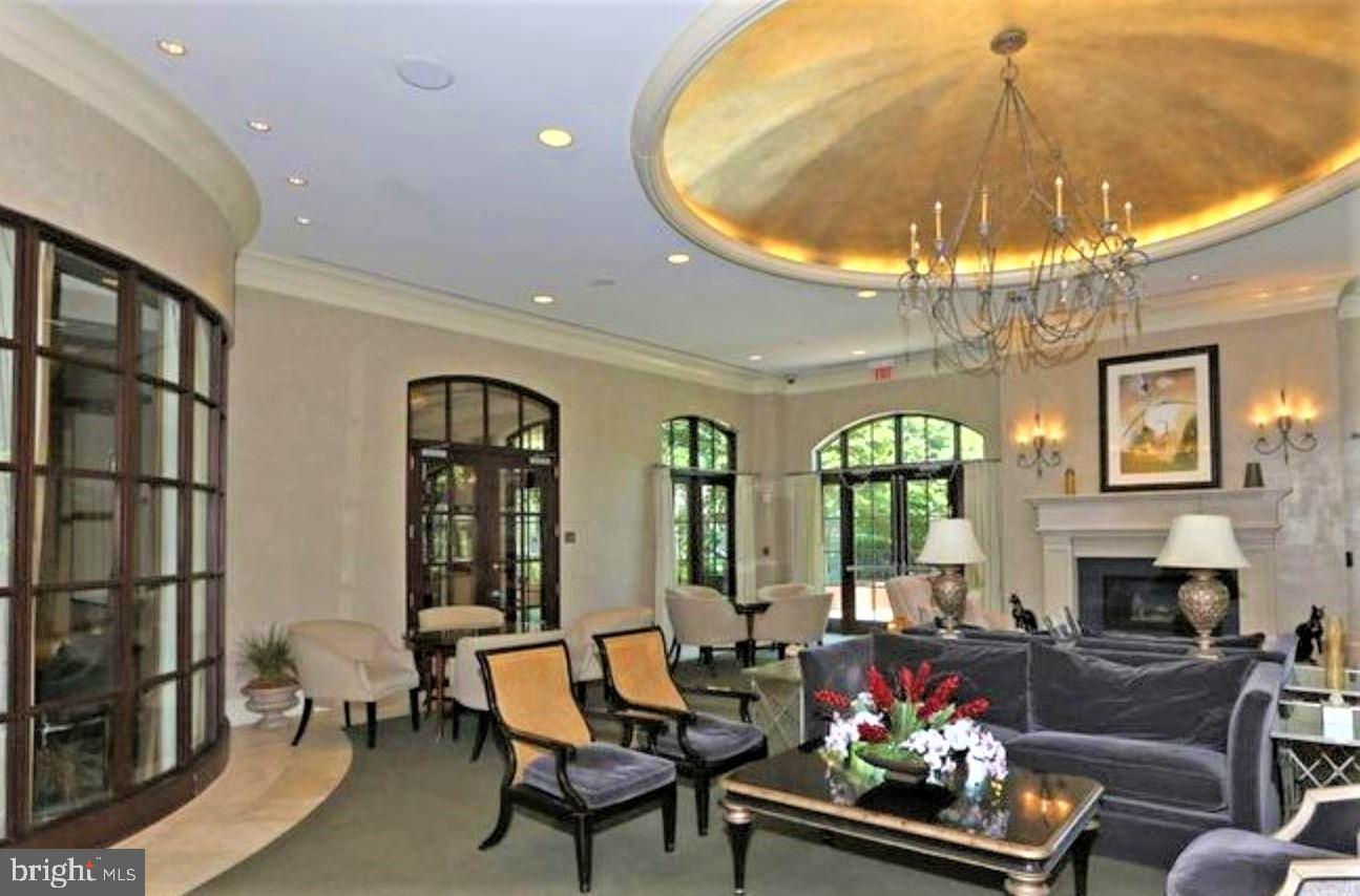 GALLERY AT WHITE FLINT - Residential