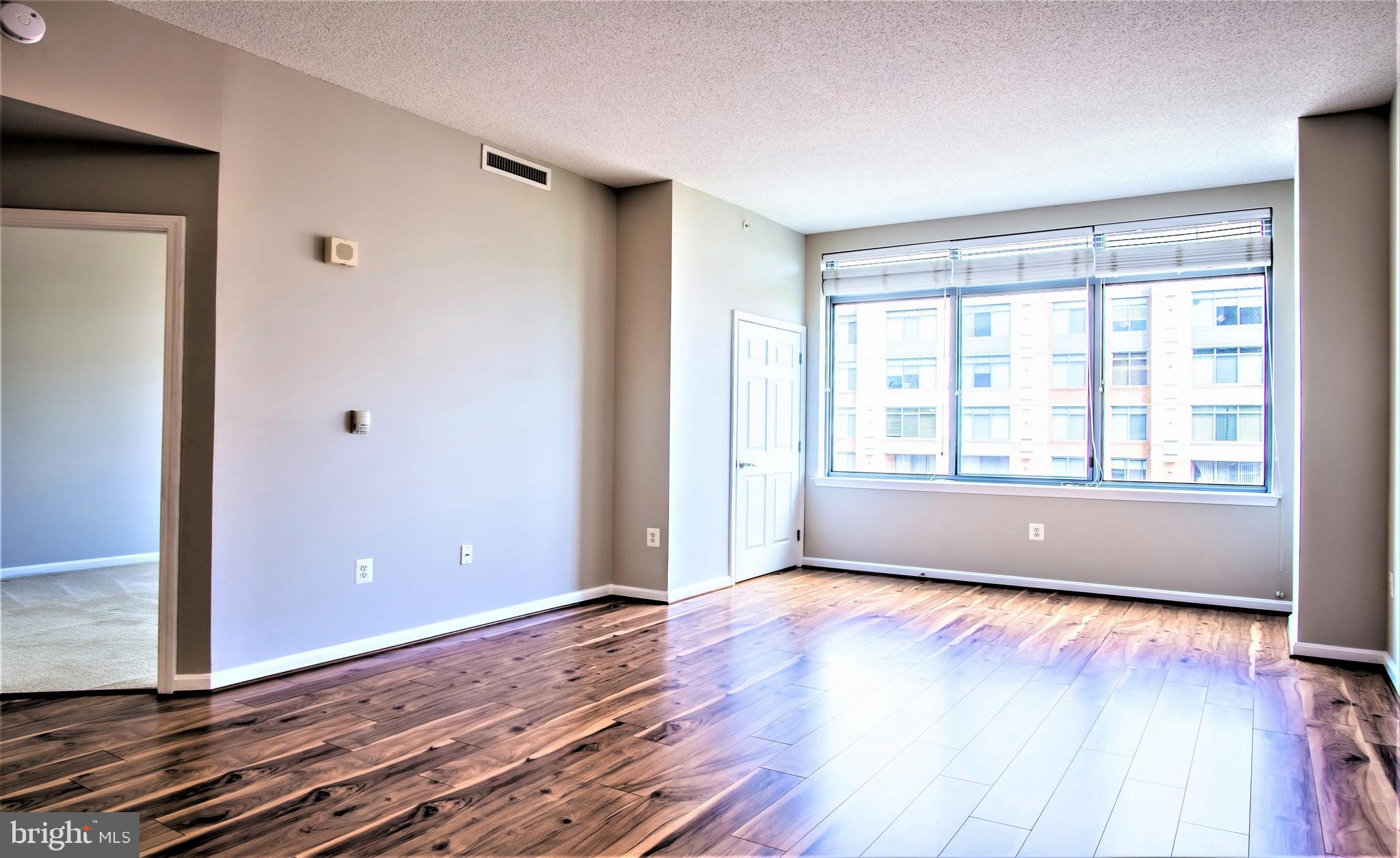 GALLERY AT WHITE FLINT - Residential