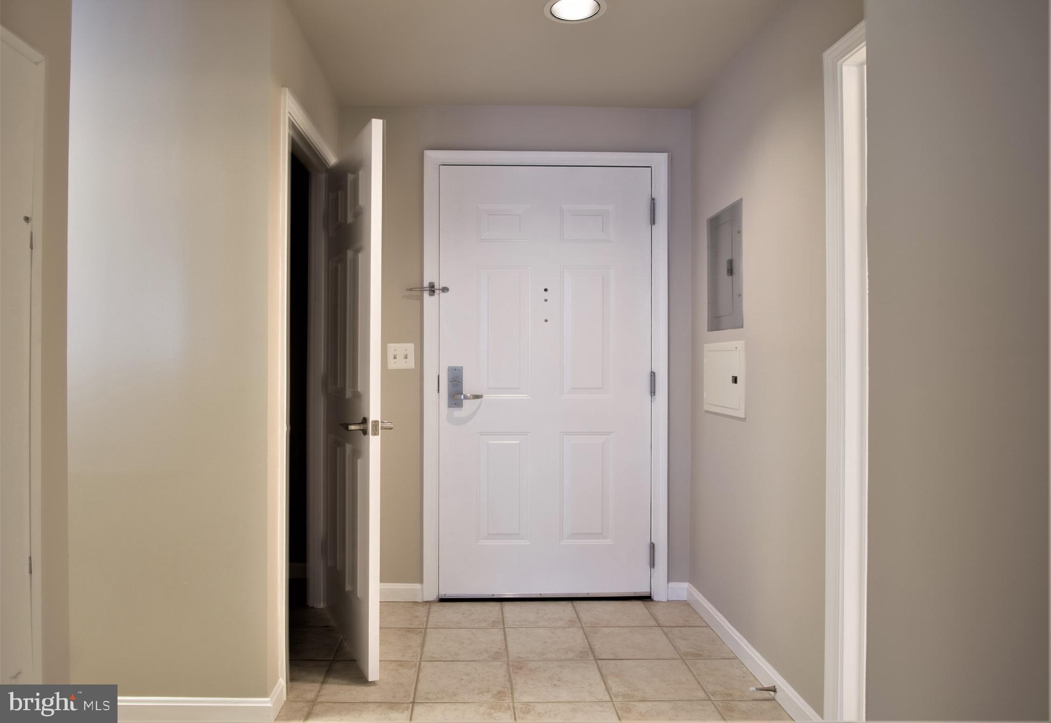 GALLERY AT WHITE FLINT - Residential