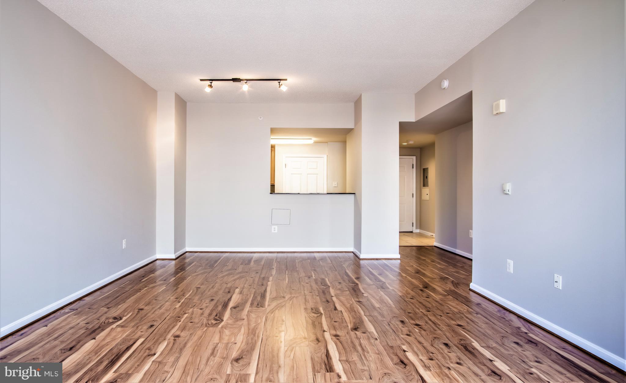 GALLERY AT WHITE FLINT - Residential