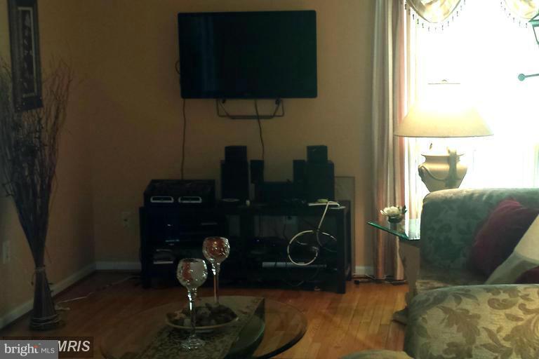 ELAN MEWS - Residential