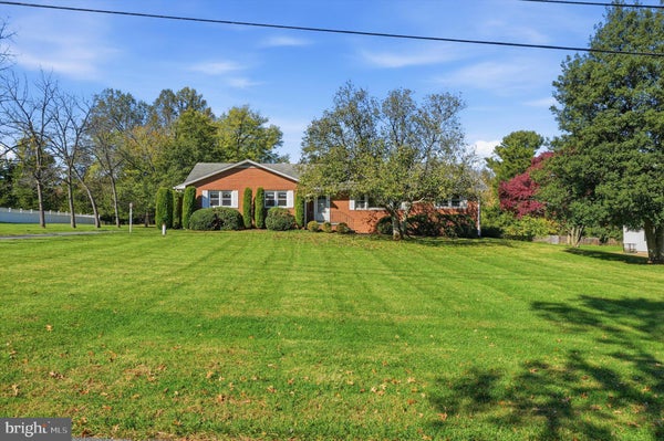 14208 MARIAN DR, ROCKVILLE, MD 20850 - Image ef5ba04d4e9b1adc8b7f438e9a49566b/1535964602
