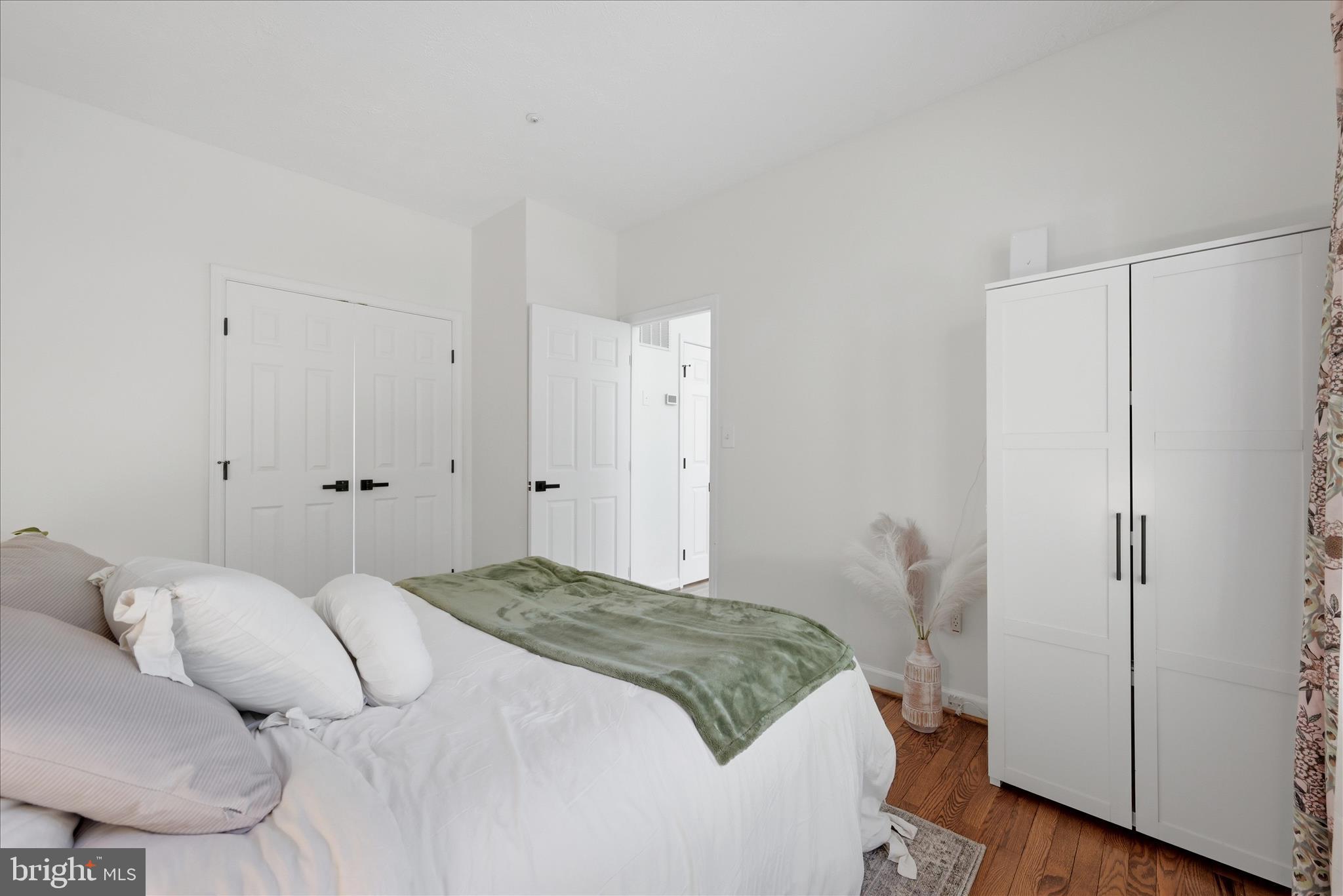 STEEDS GRANT - Residential