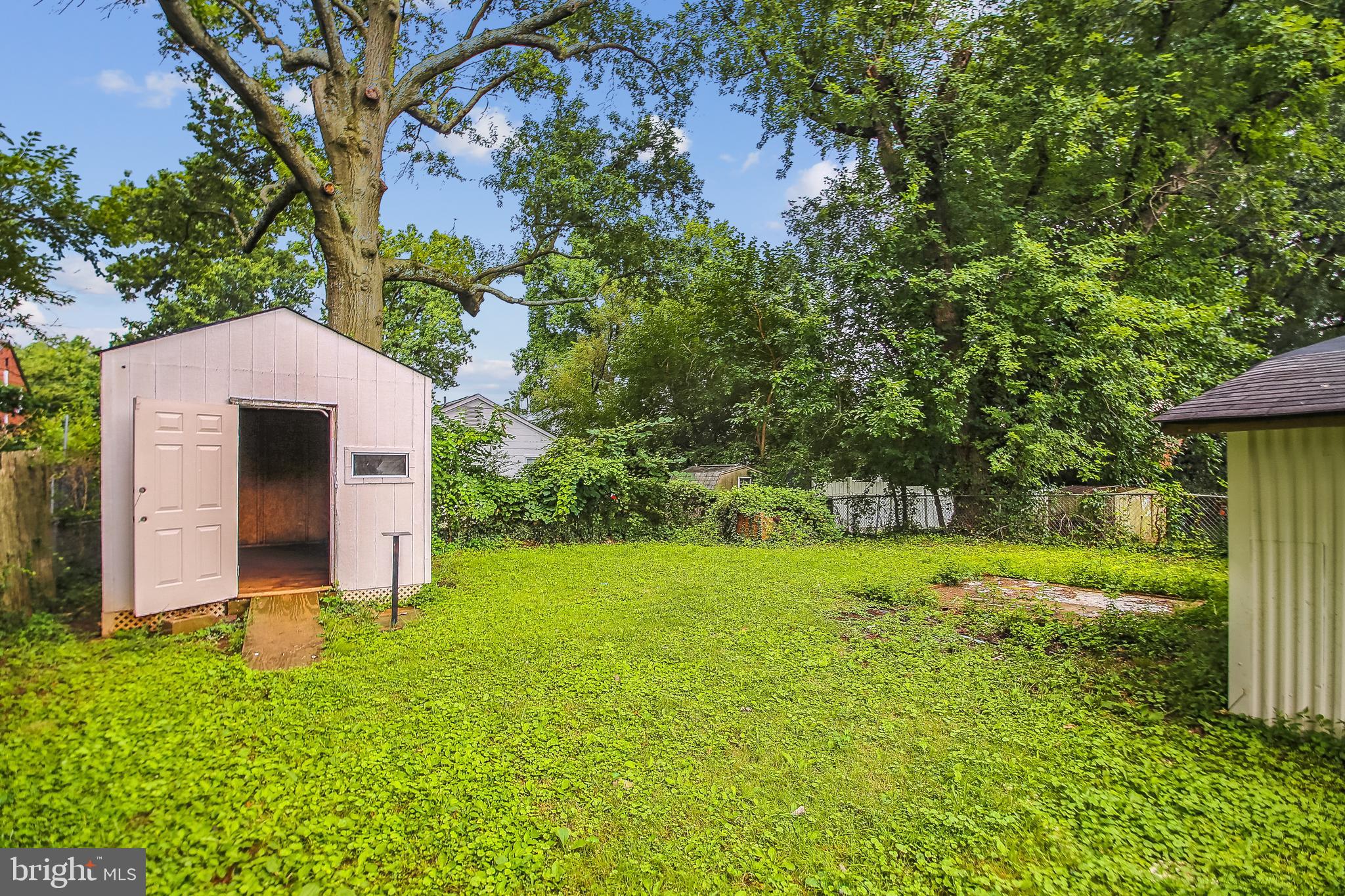 GRETTAS ADDN TO RIVERDAL - Residential