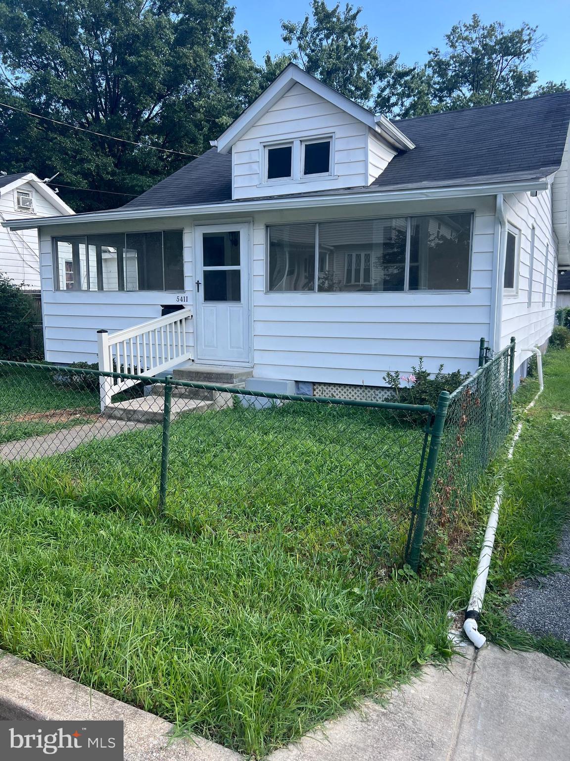 GRETTAS ADDN TO RIVERDAL - Residential