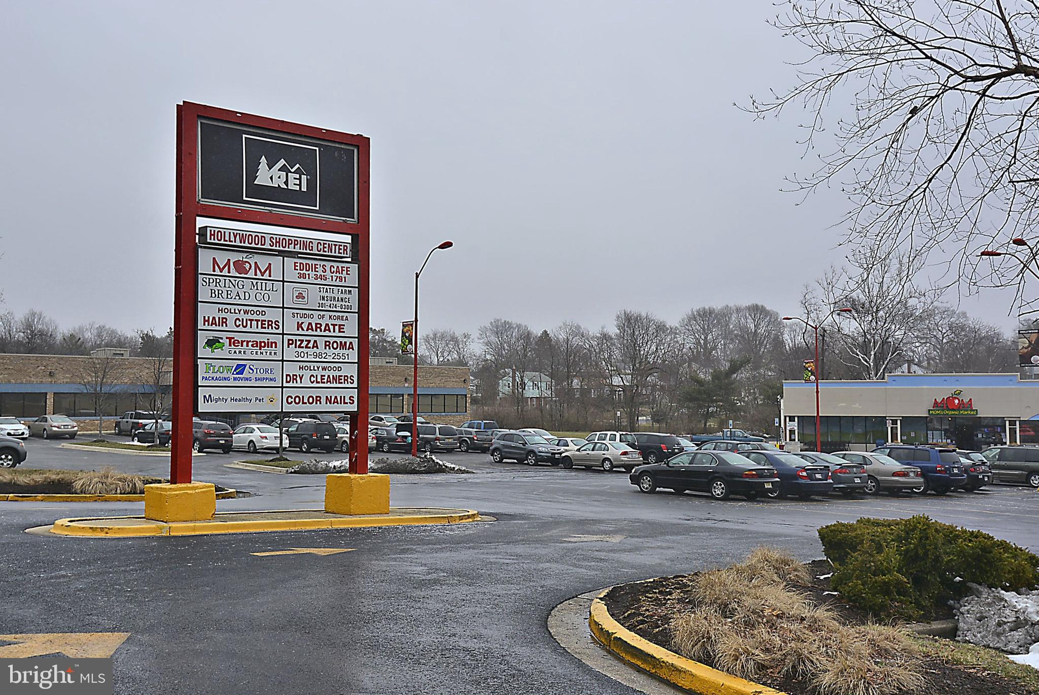 GRETTAS ADDN TO RIVERDAL - Residential