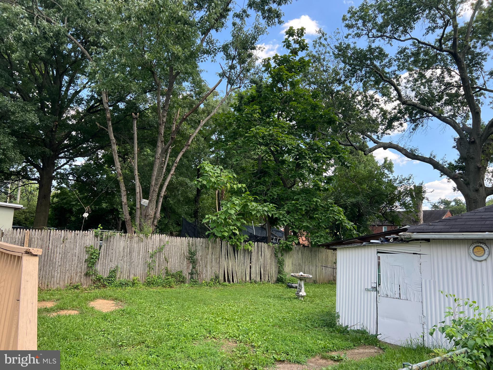 GRETTAS ADDN TO RIVERDAL - Residential