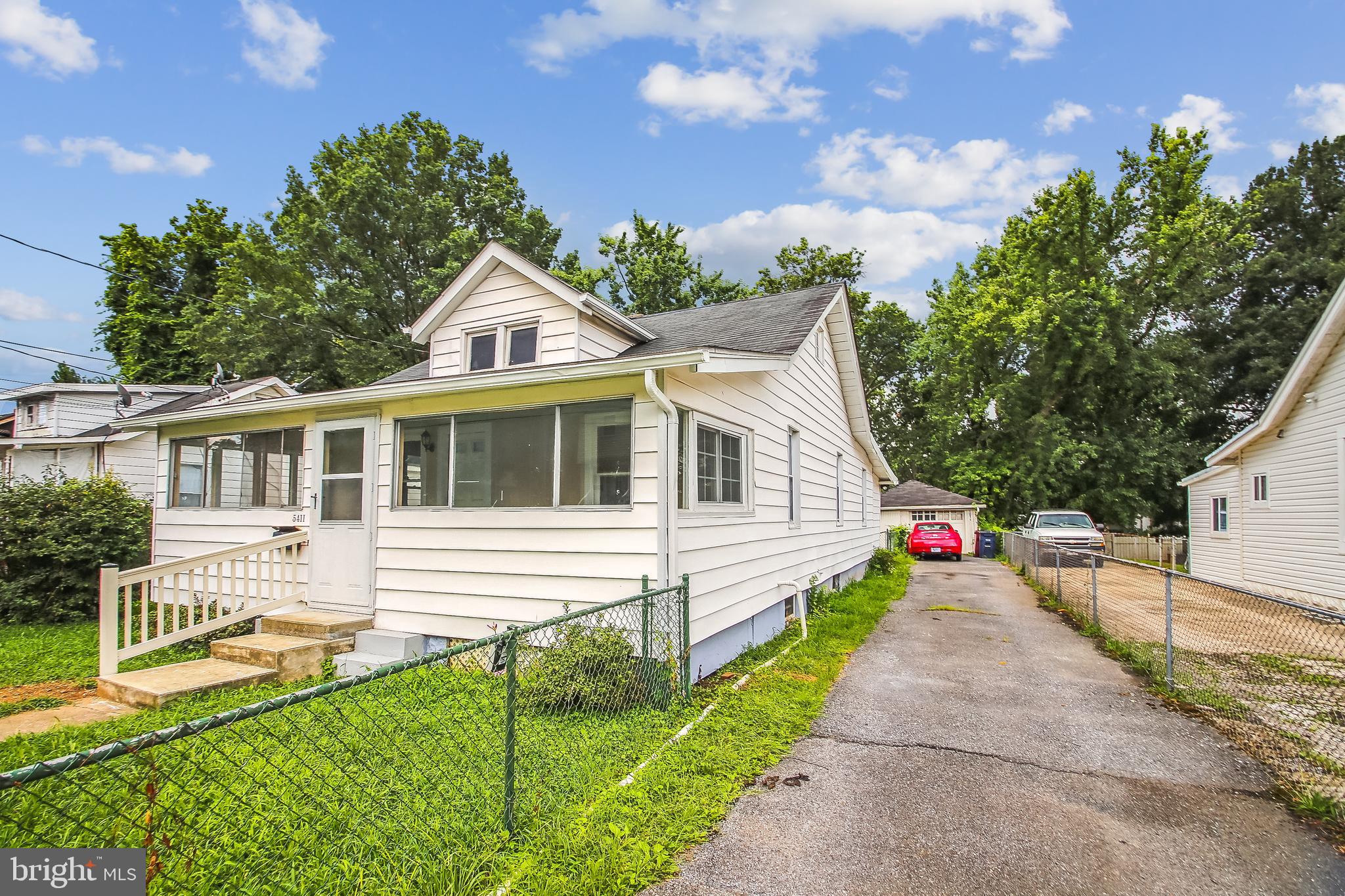 GRETTAS ADDN TO RIVERDAL - Residential