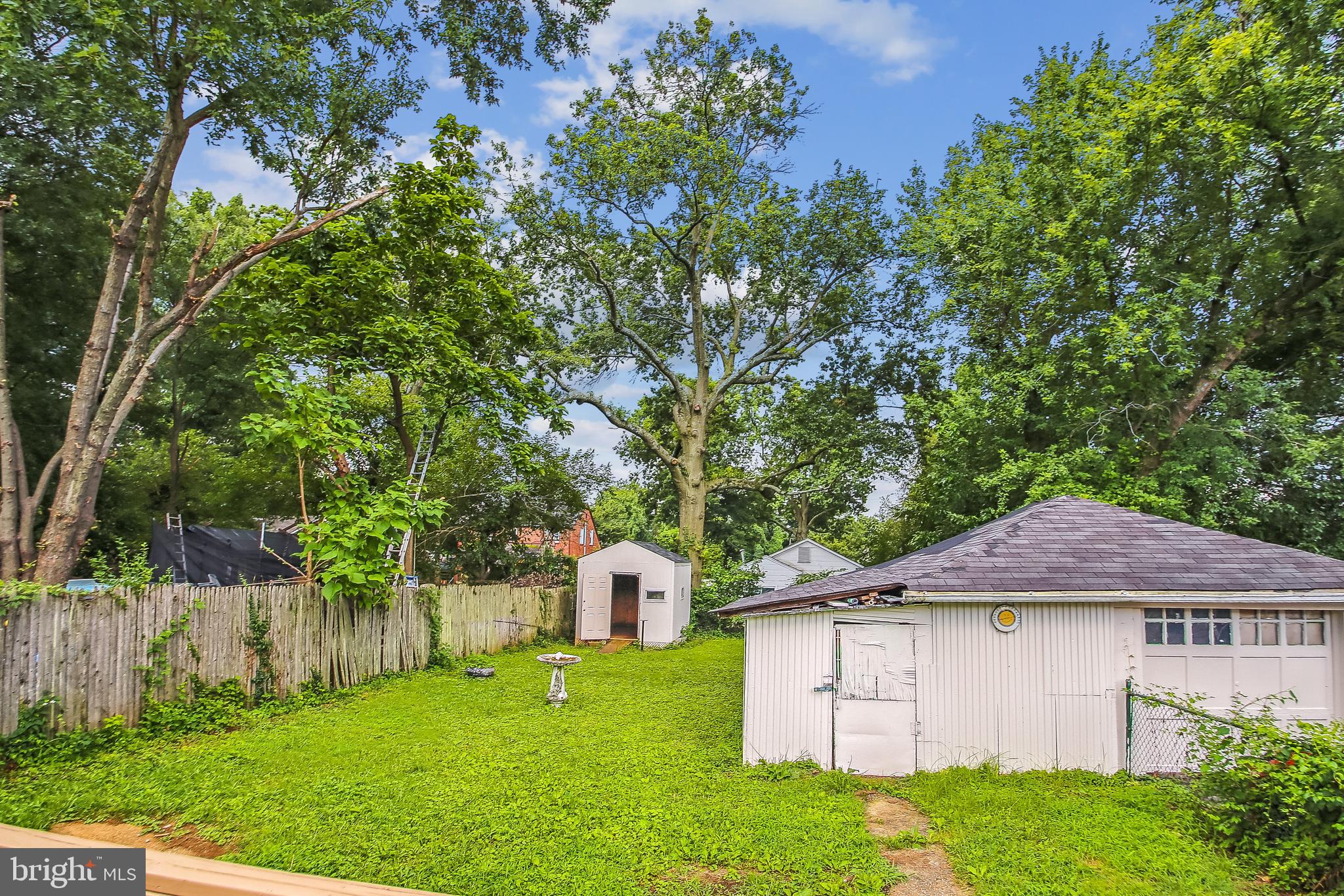 GRETTAS ADDN TO RIVERDAL - Residential