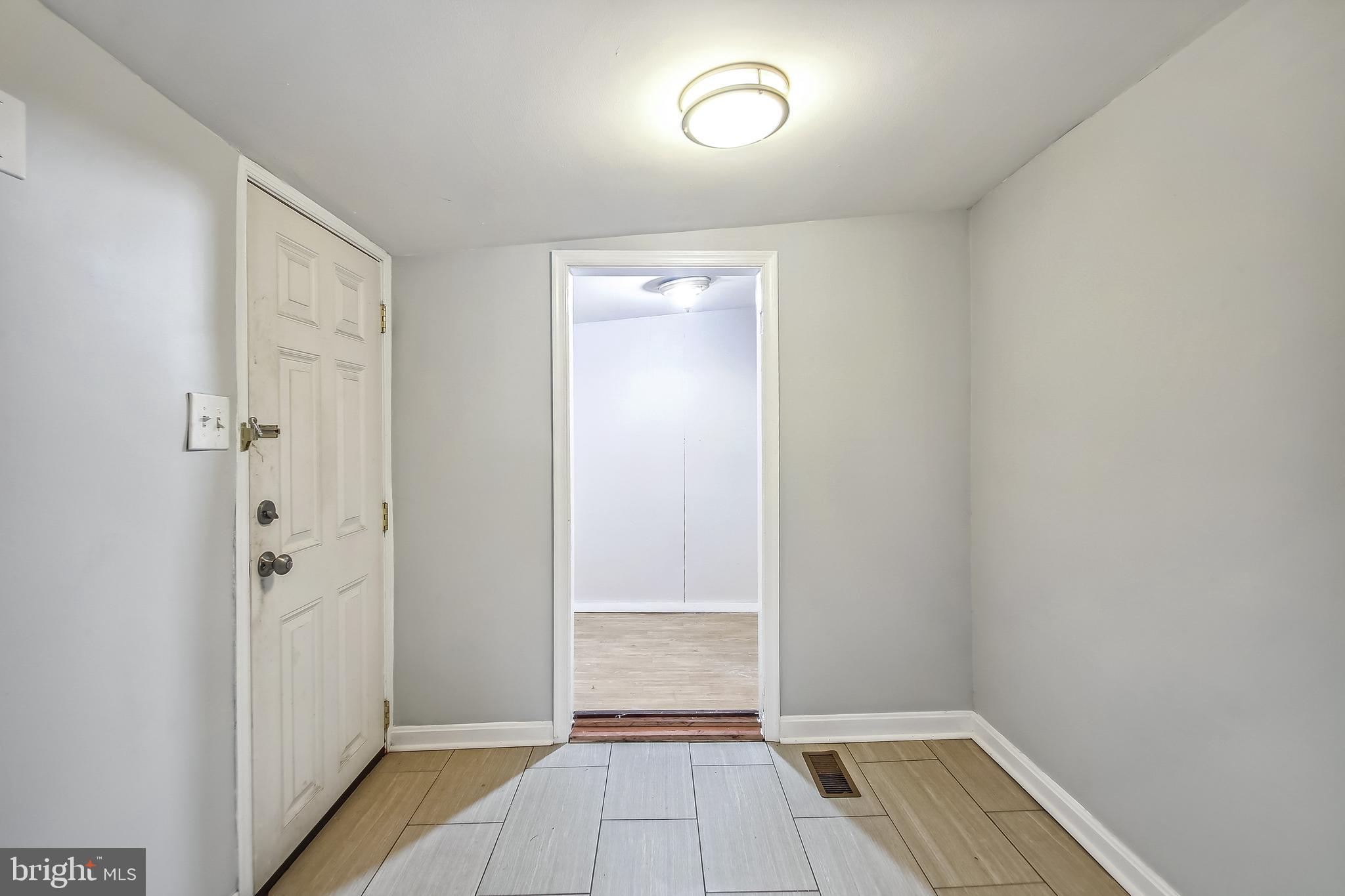 GRETTAS ADDN TO RIVERDAL - Residential