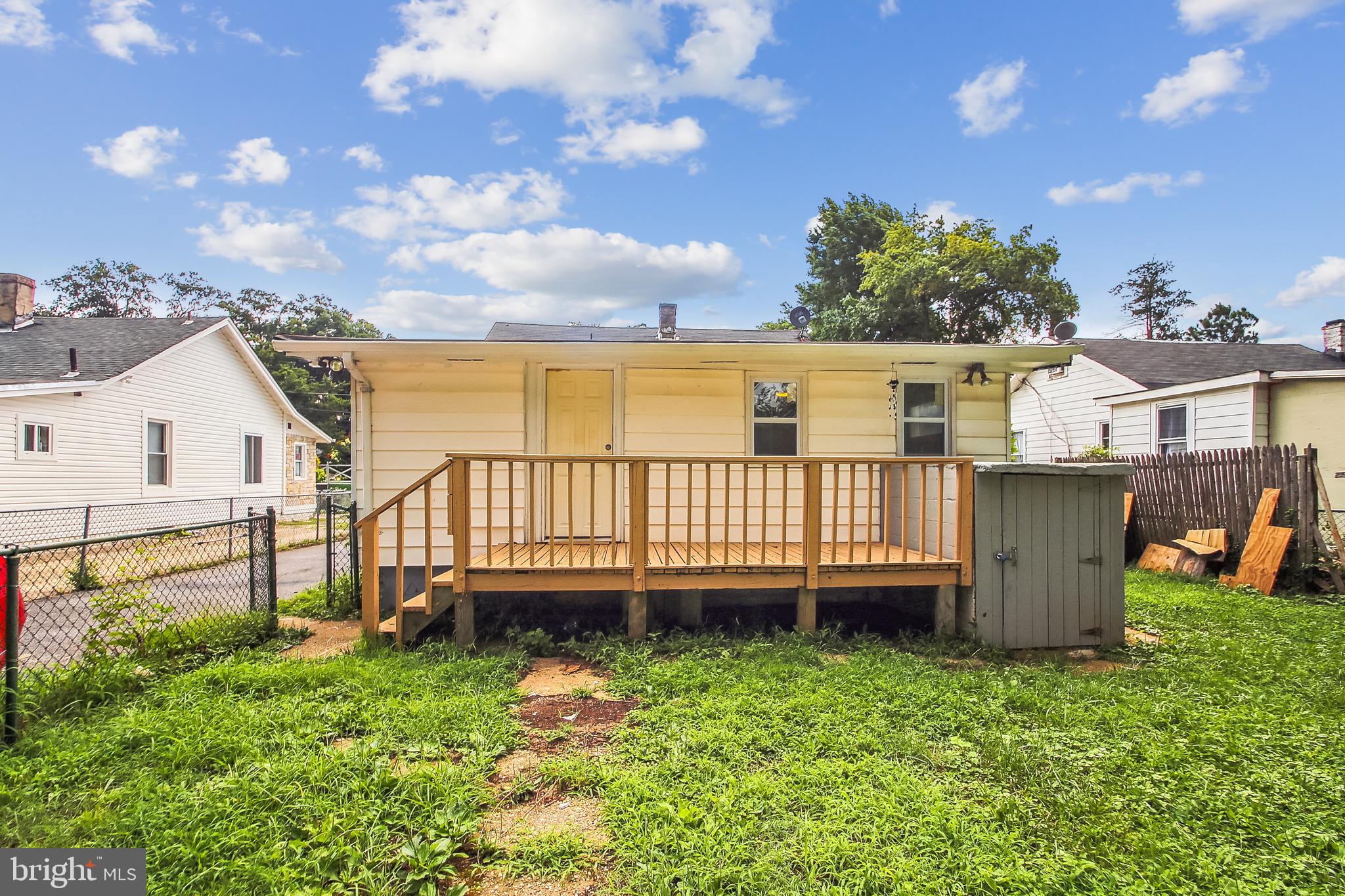 GRETTAS ADDN TO RIVERDAL - Residential