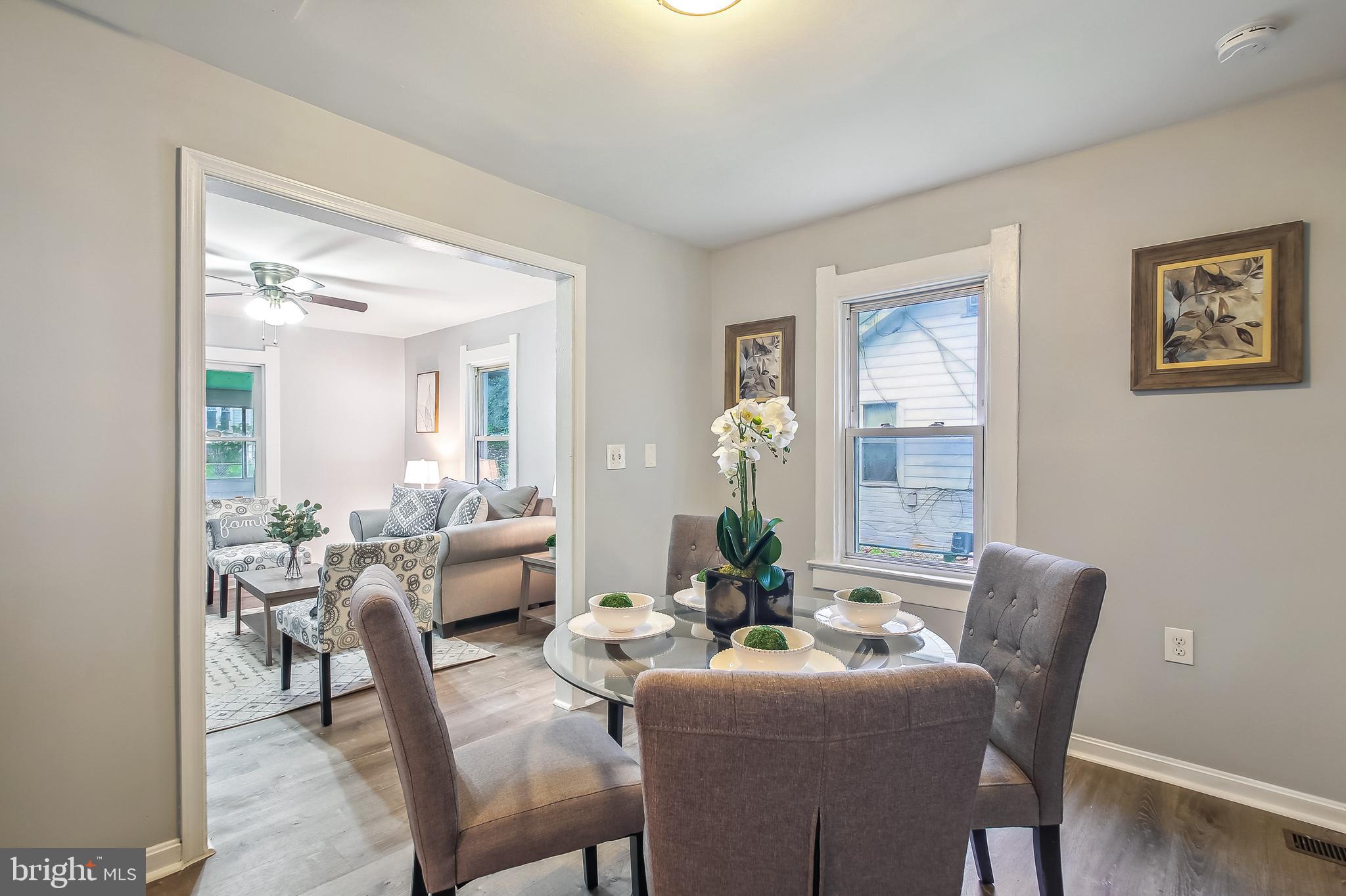 GRETTAS ADDN TO RIVERDAL - Residential