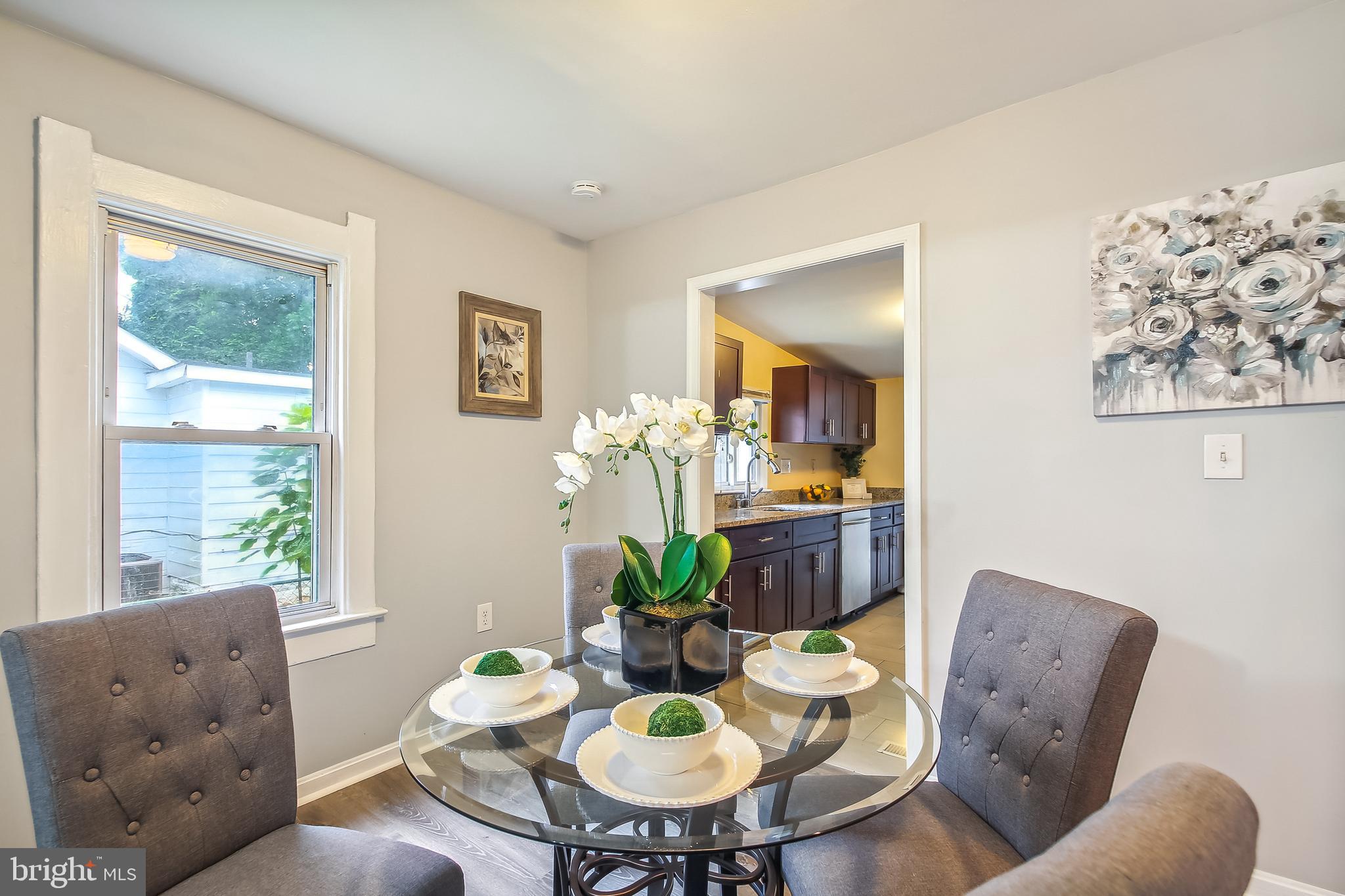 GRETTAS ADDN TO RIVERDAL - Residential