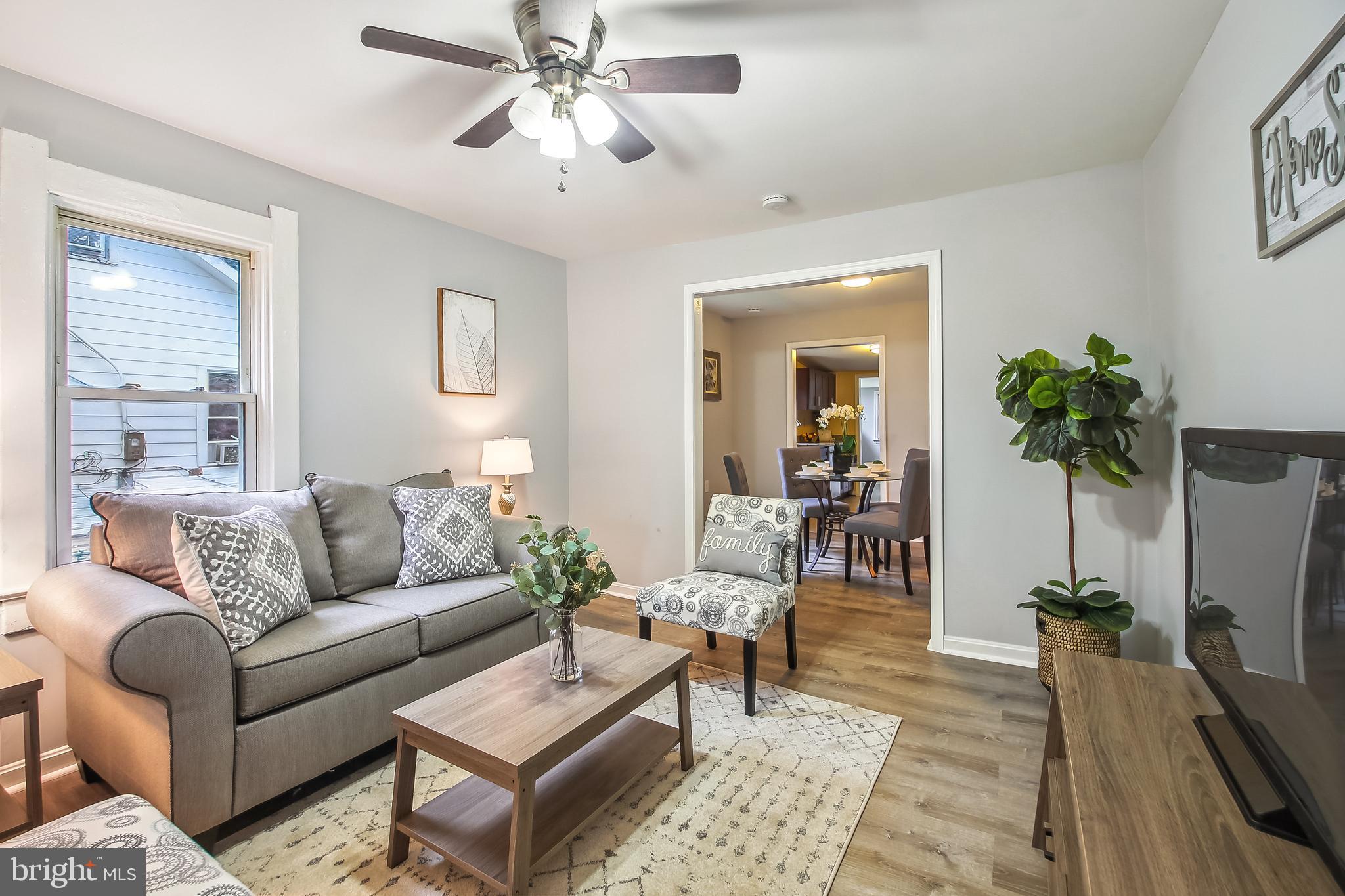 GRETTAS ADDN TO RIVERDAL - Residential