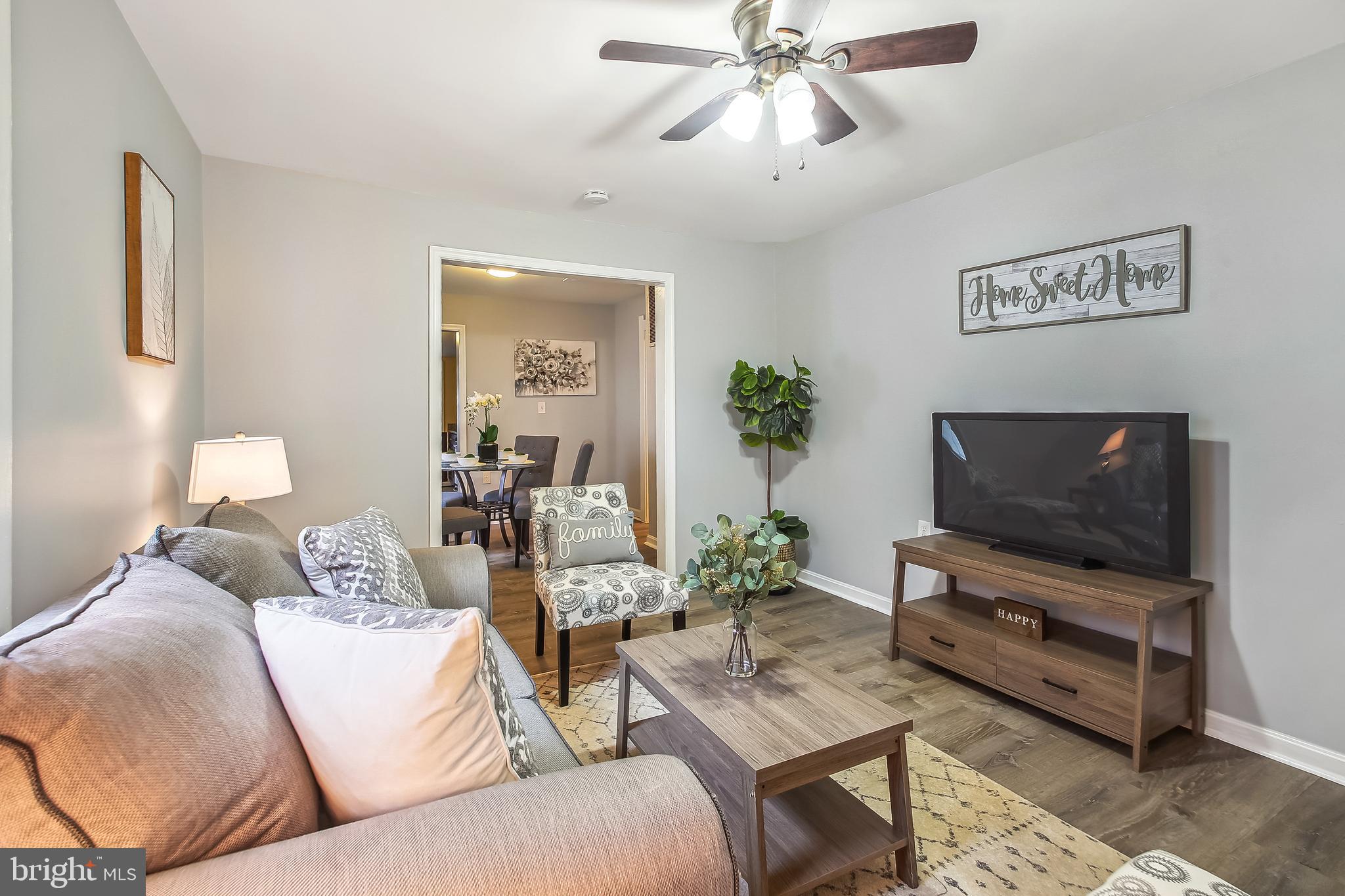 GRETTAS ADDN TO RIVERDAL - Residential