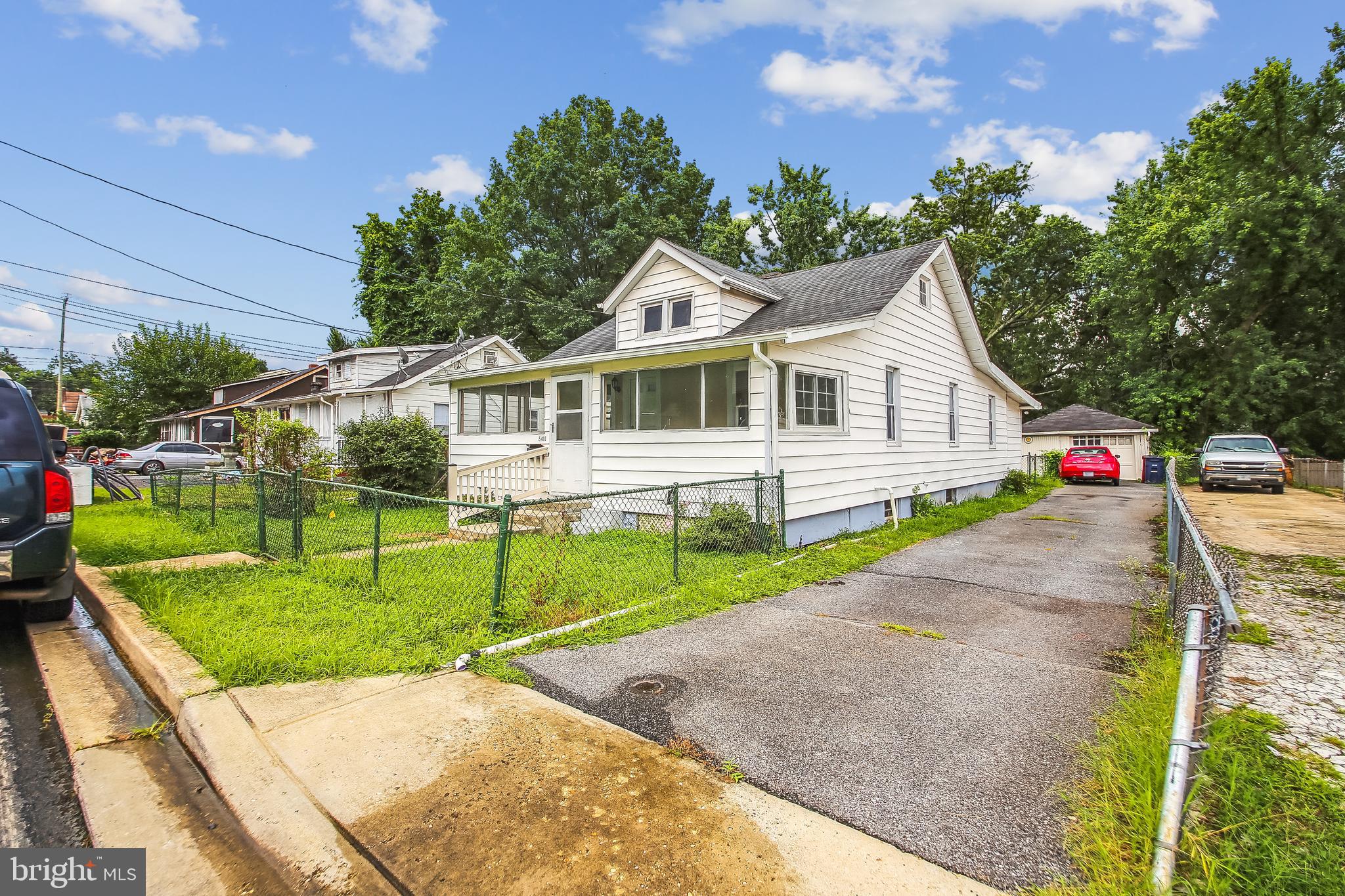 GRETTAS ADDN TO RIVERDAL - Residential