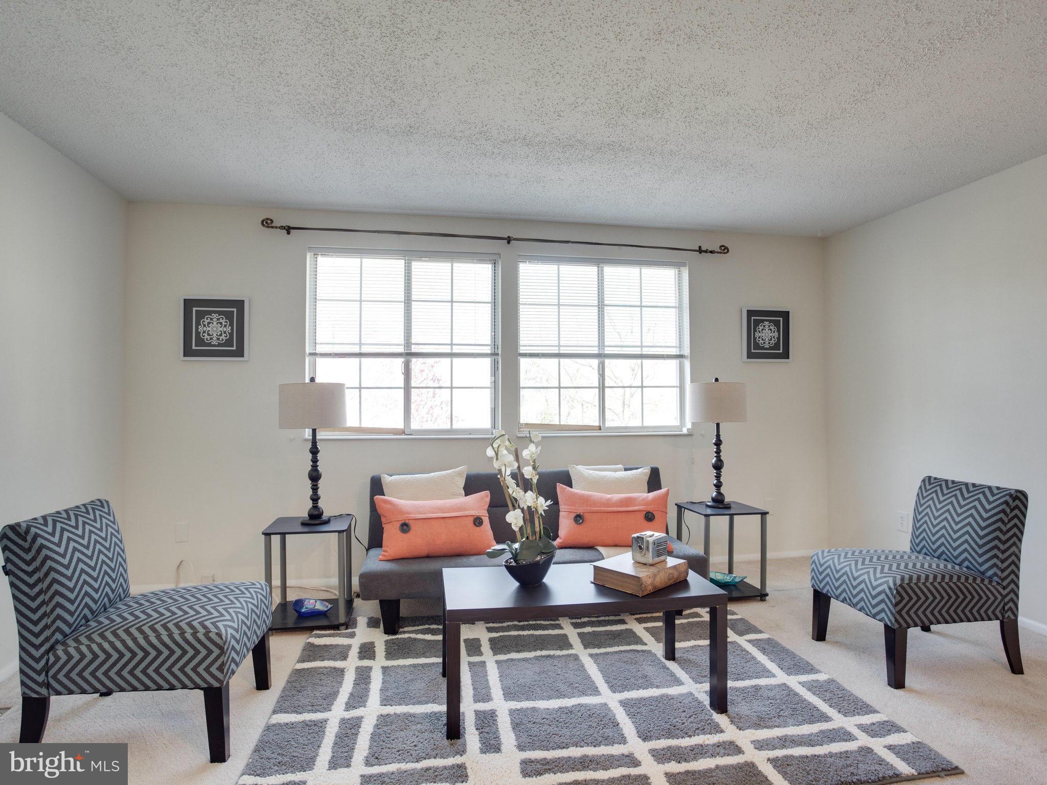 D EVEREUX WEST - Residential