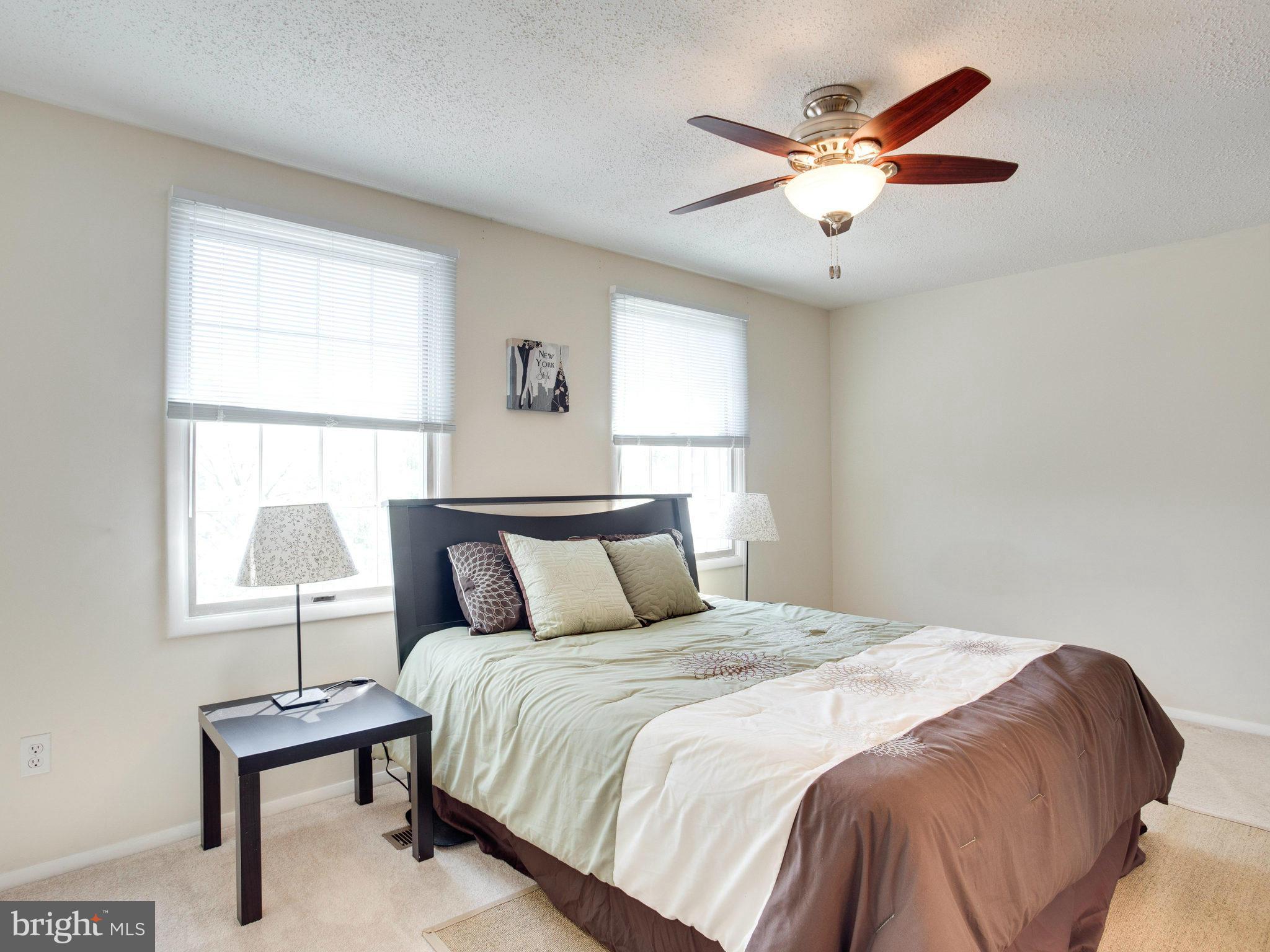 D EVEREUX WEST - Residential