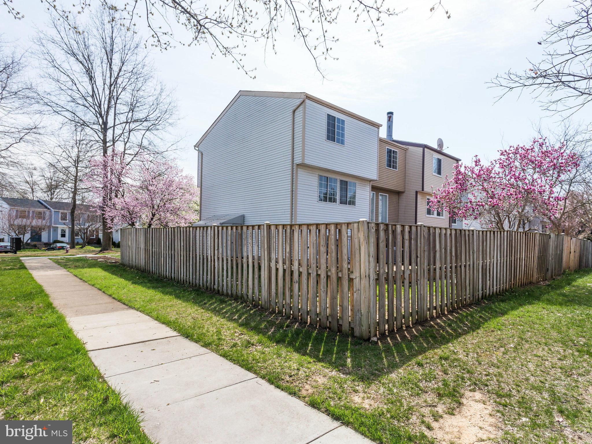 D EVEREUX WEST - Residential