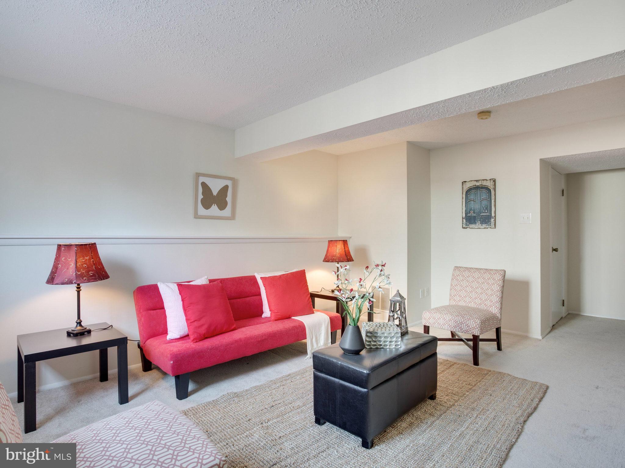 D EVEREUX WEST - Residential