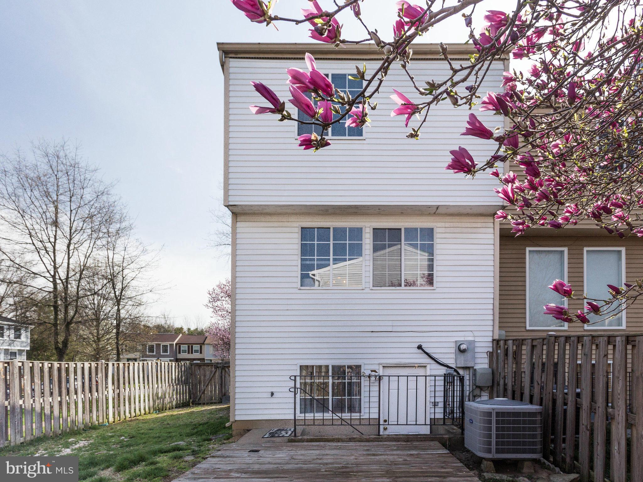 D EVEREUX WEST - Residential