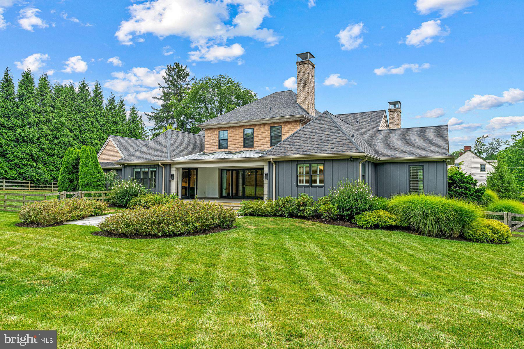 WAYNEFIELD - Residential