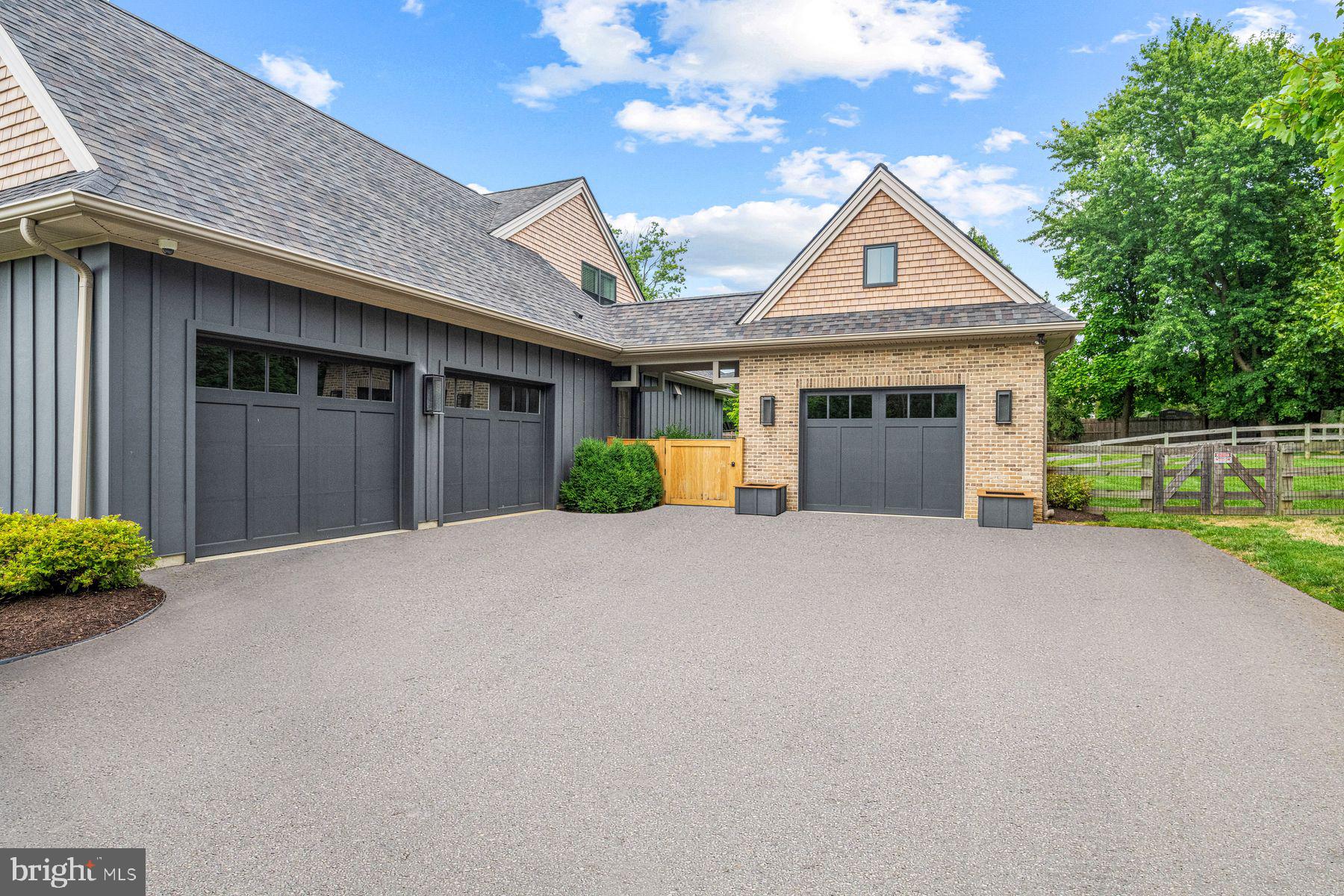 WAYNEFIELD - Residential