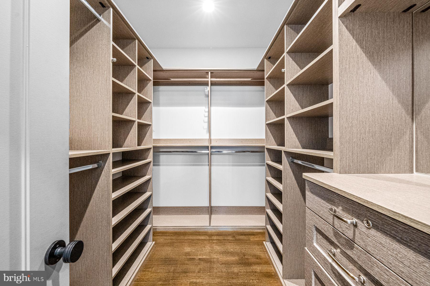 WAYNEFIELD - Residential