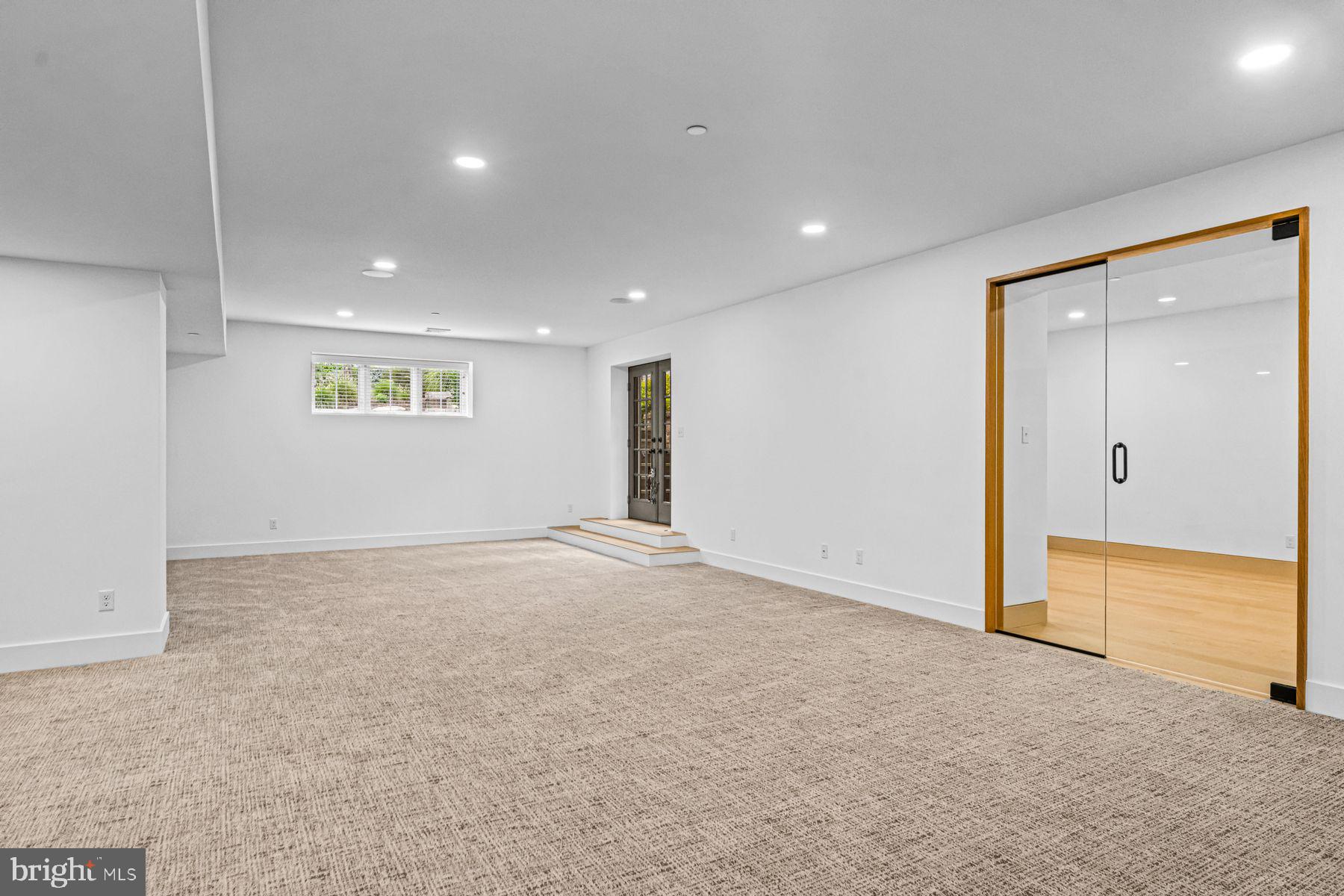 WAYNEFIELD - Residential