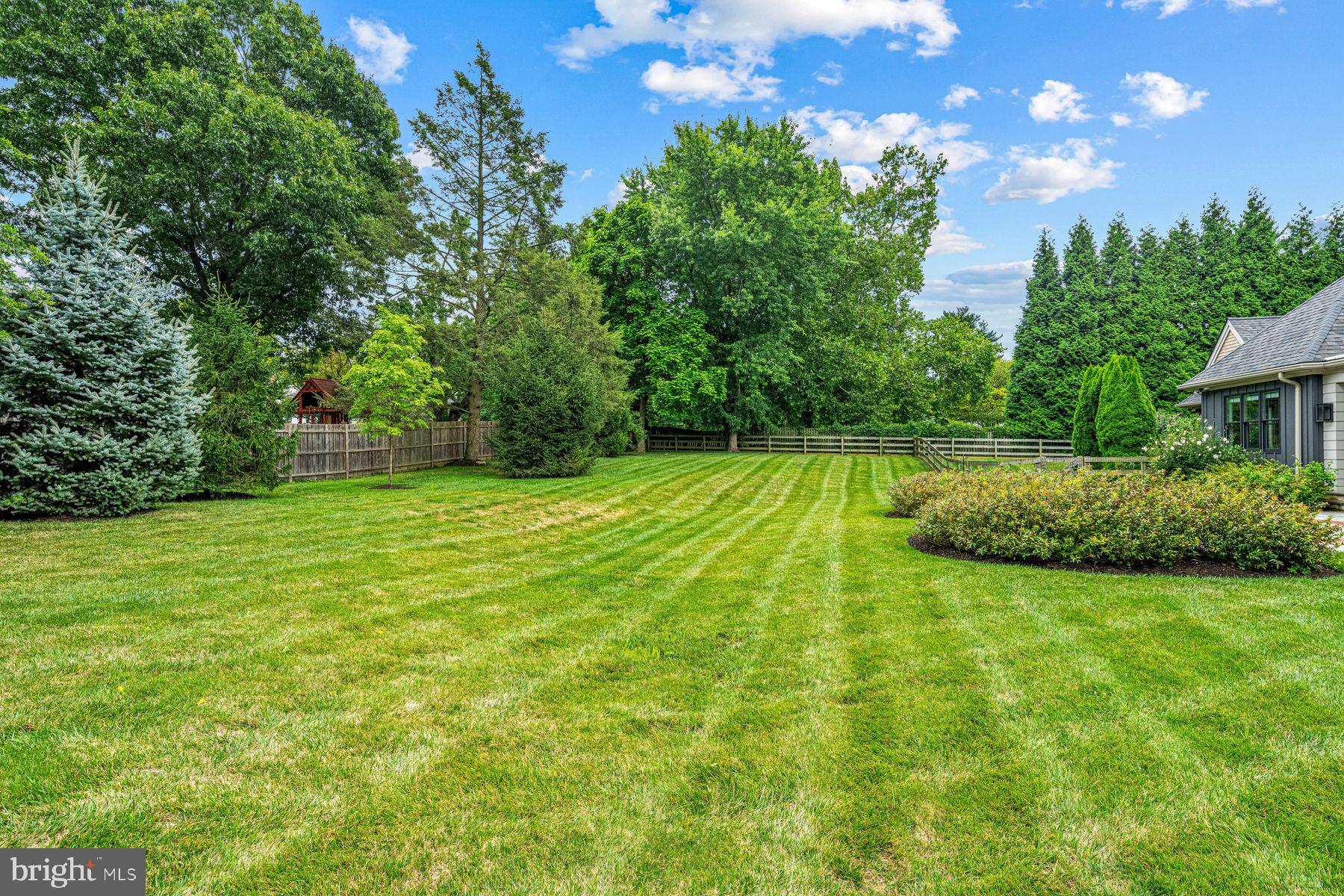 WAYNEFIELD - Residential