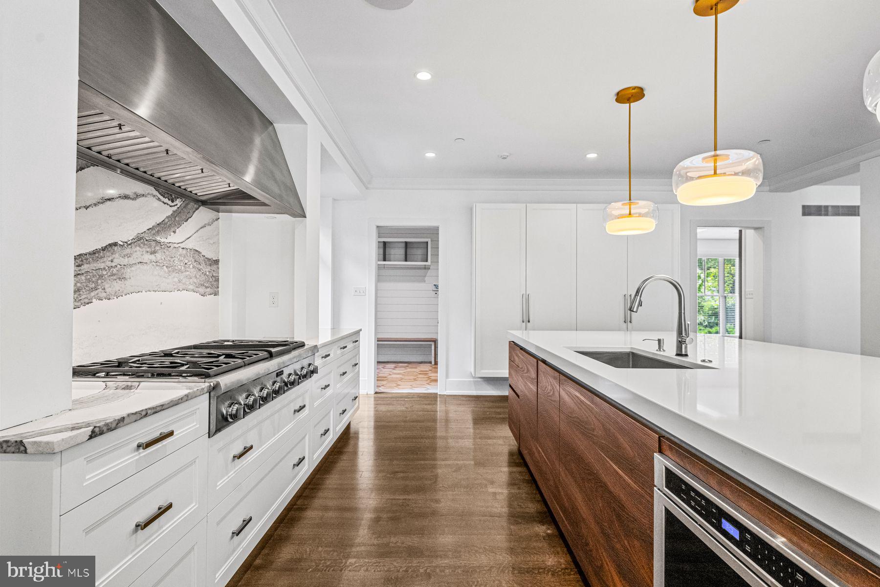 WAYNEFIELD - Residential