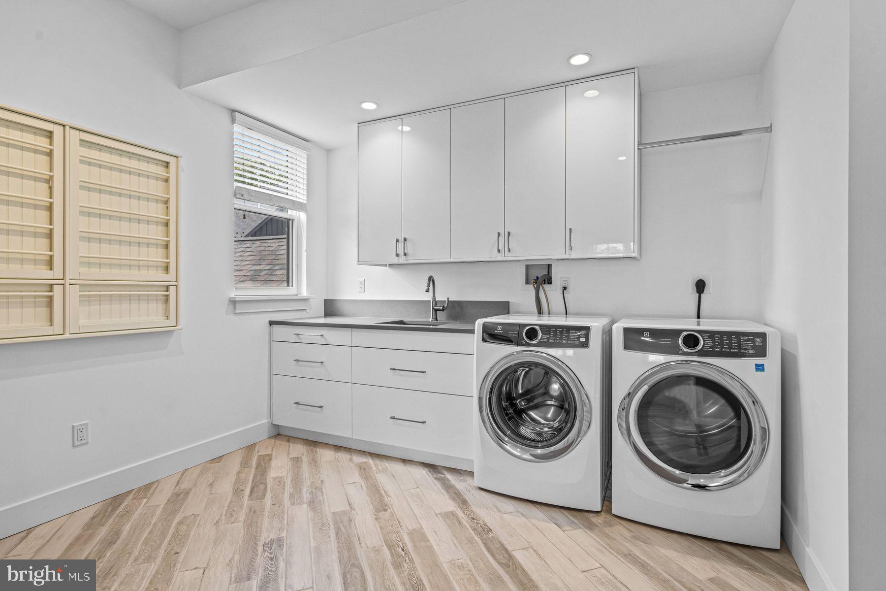 WAYNEFIELD - Residential