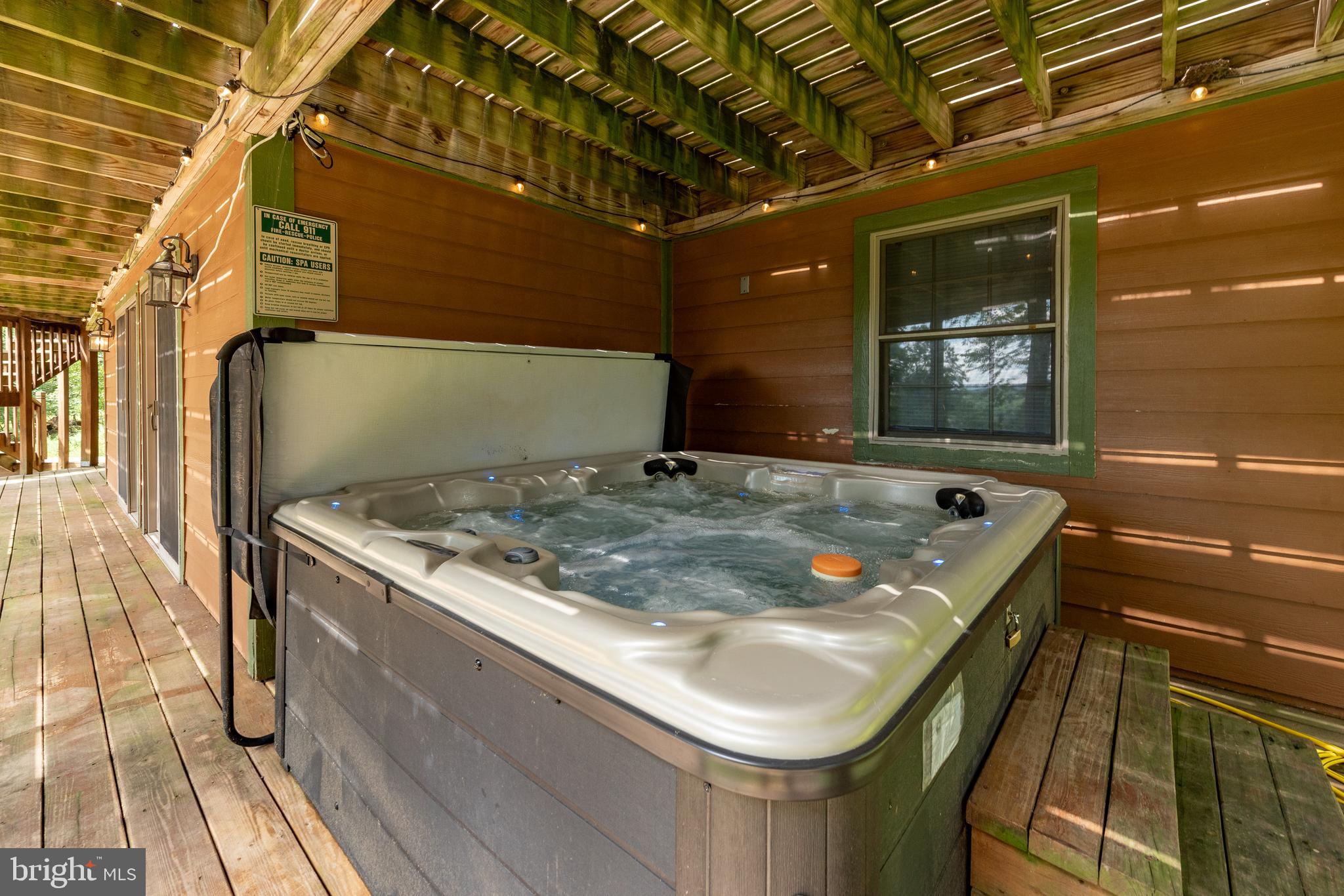 WATERFRONT GREENS - Residential