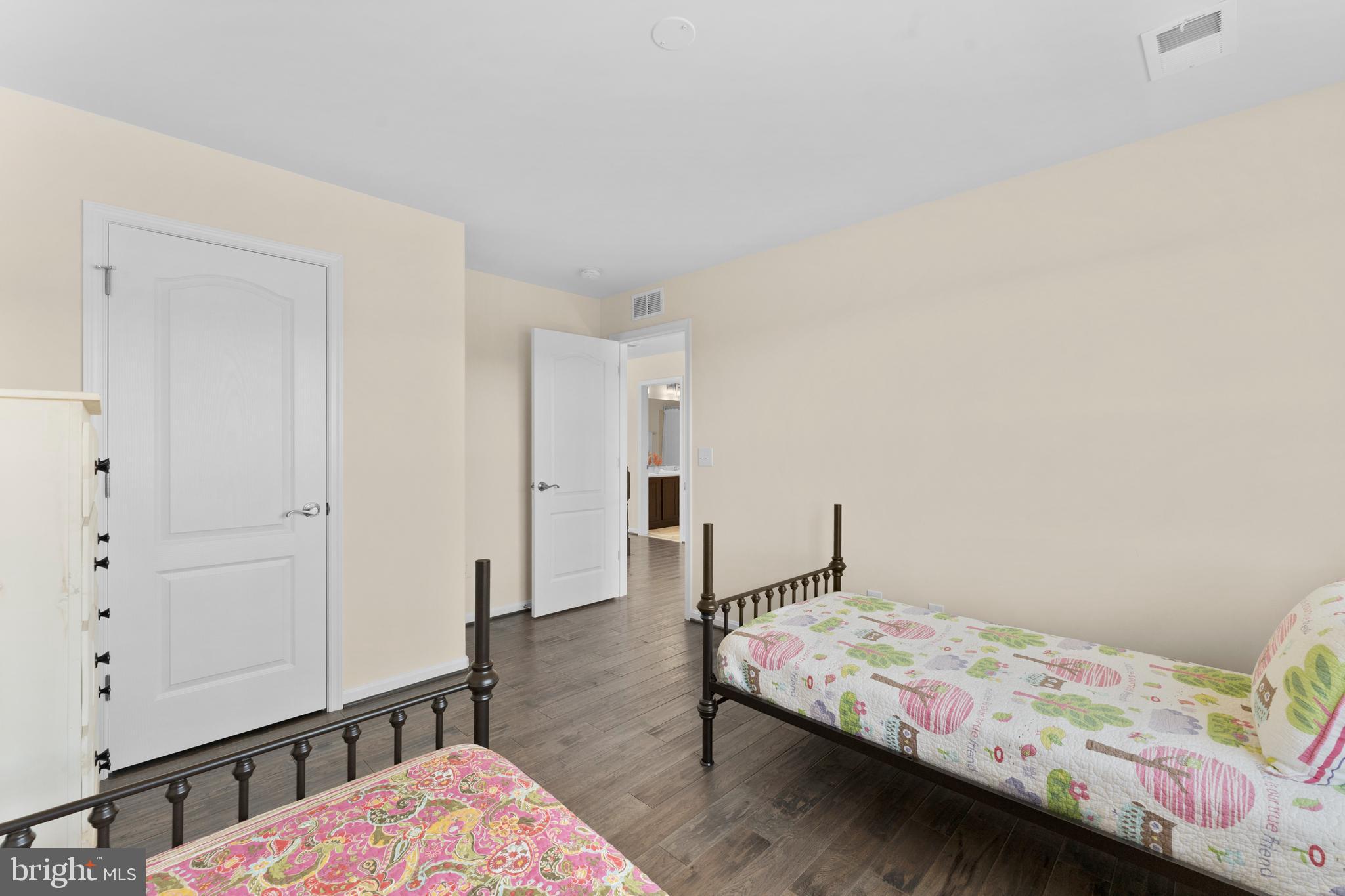 STONE RIDGE ESTATES - Residential