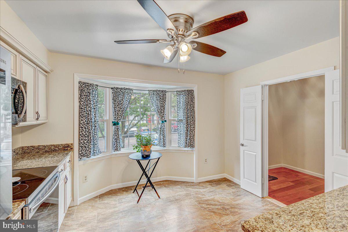 LAKE RIDGE - Residential