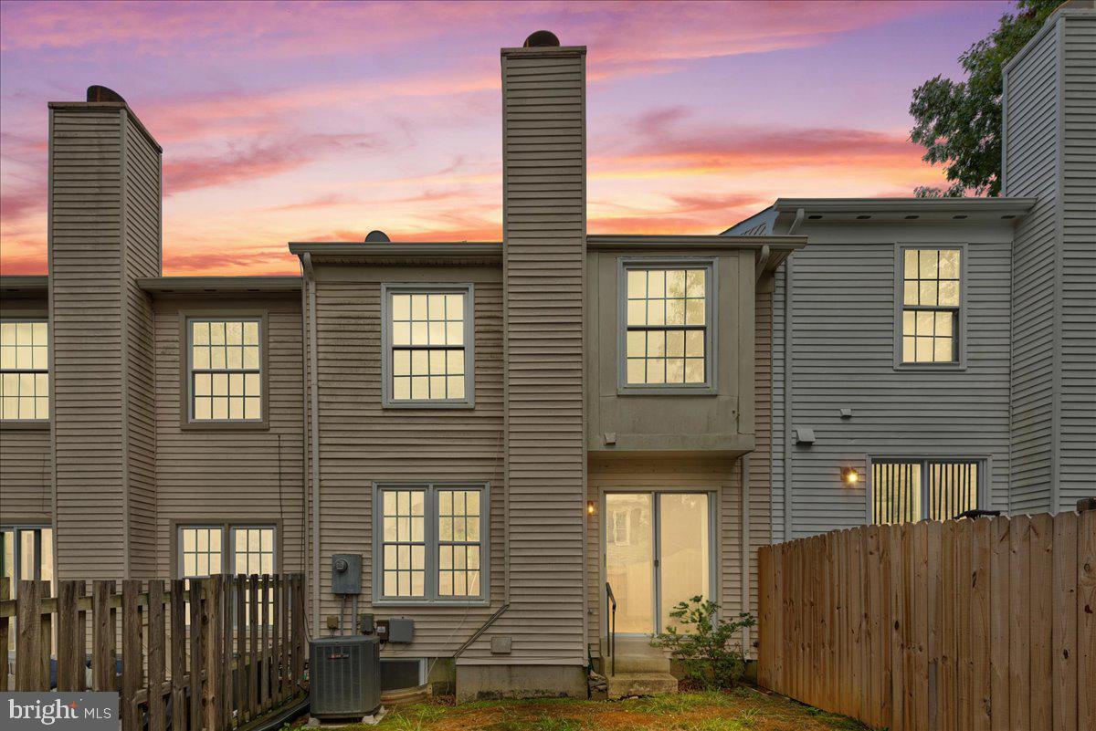 LAKE RIDGE - Residential