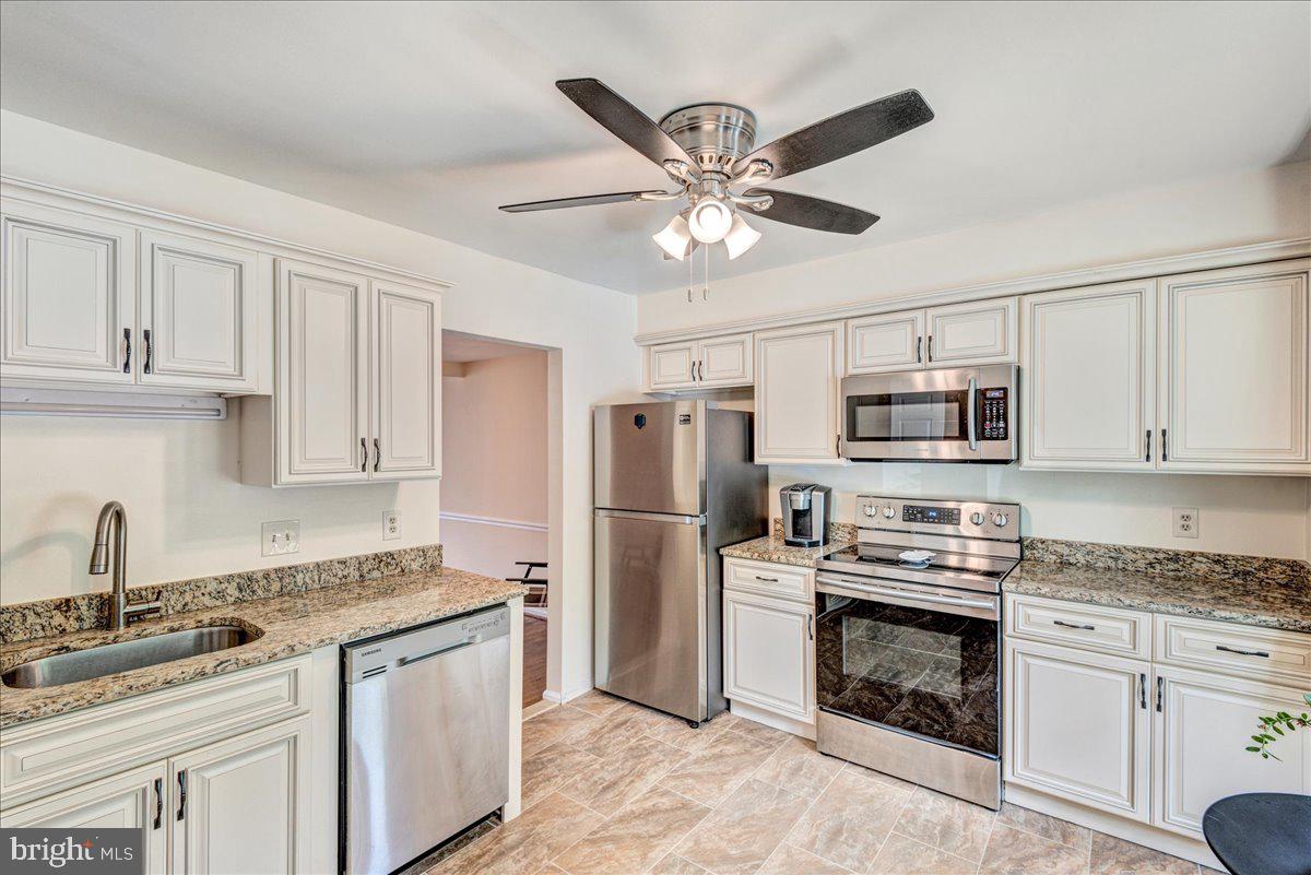 LAKE RIDGE - Residential