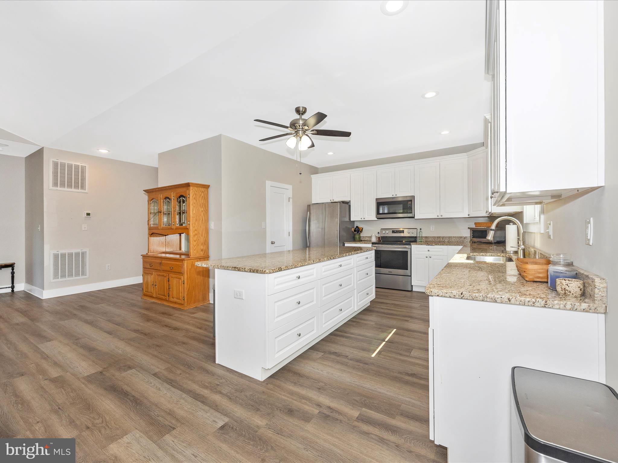 RIDGECREST ESTATES - Residential