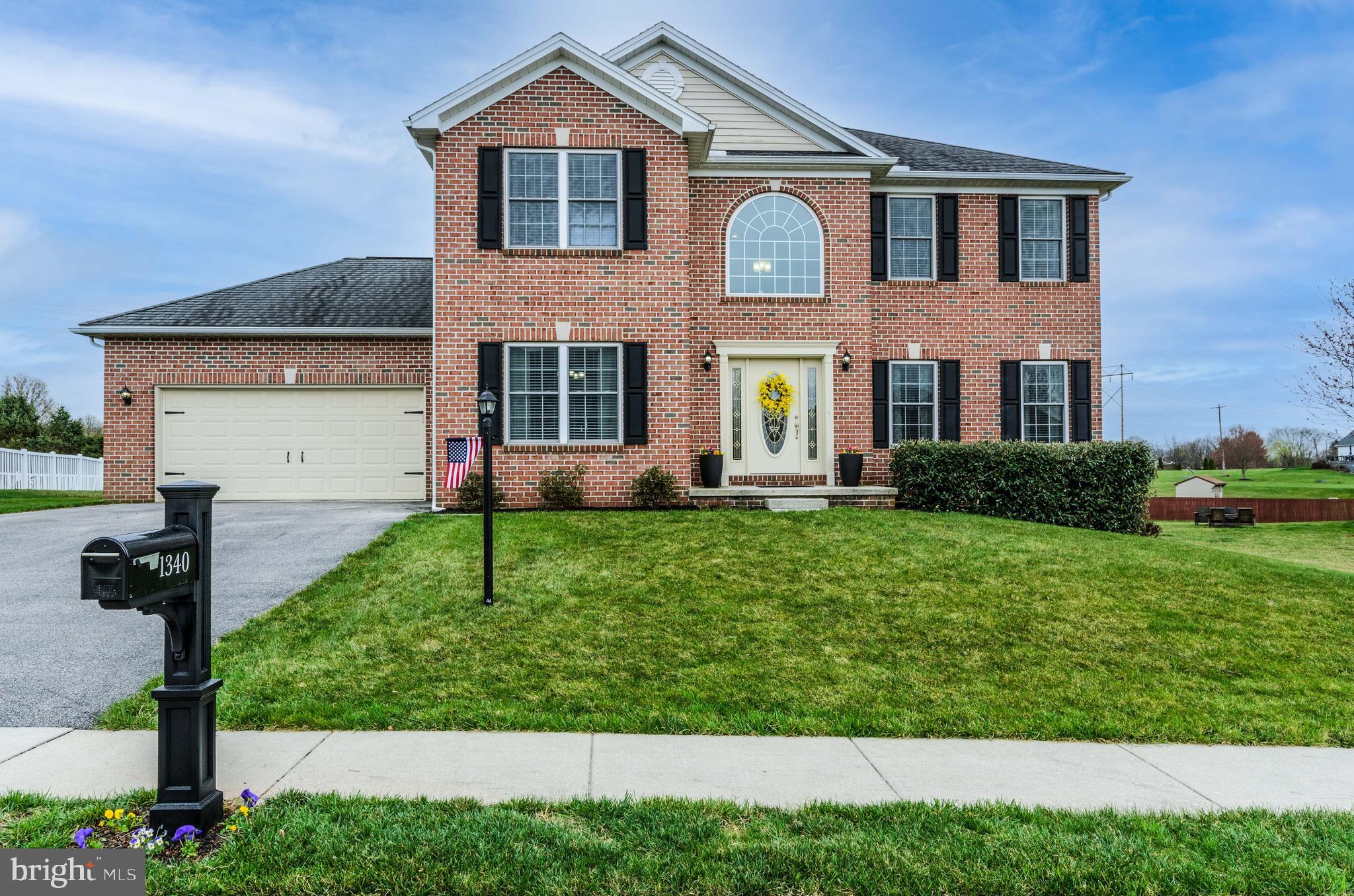 WELLINGTON GREENS - Residential