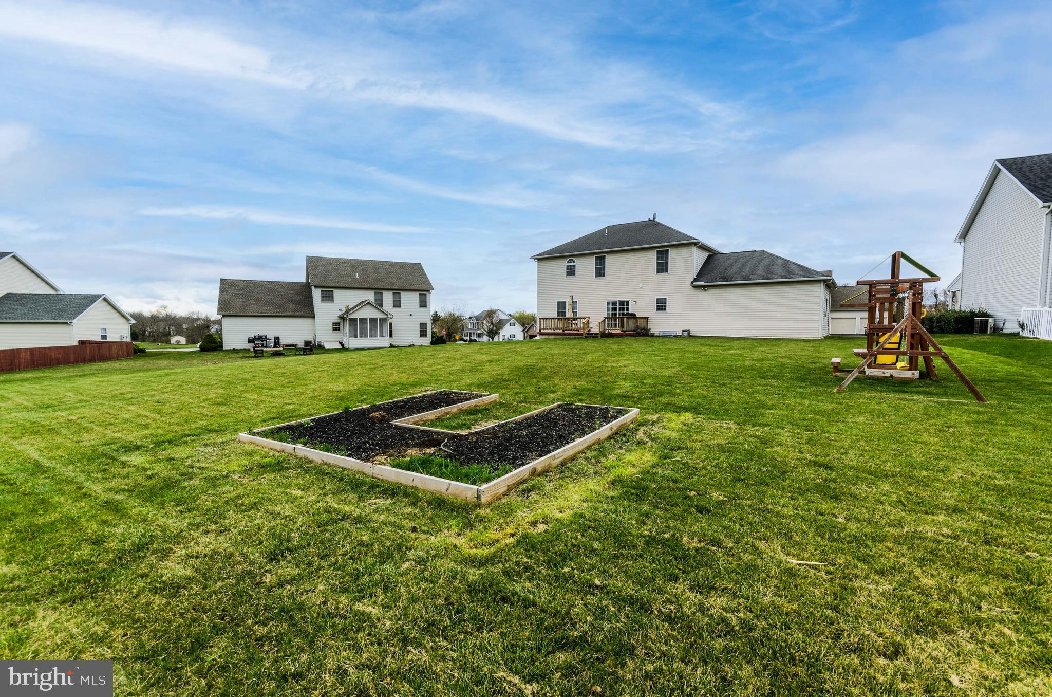 WELLINGTON GREENS - Residential