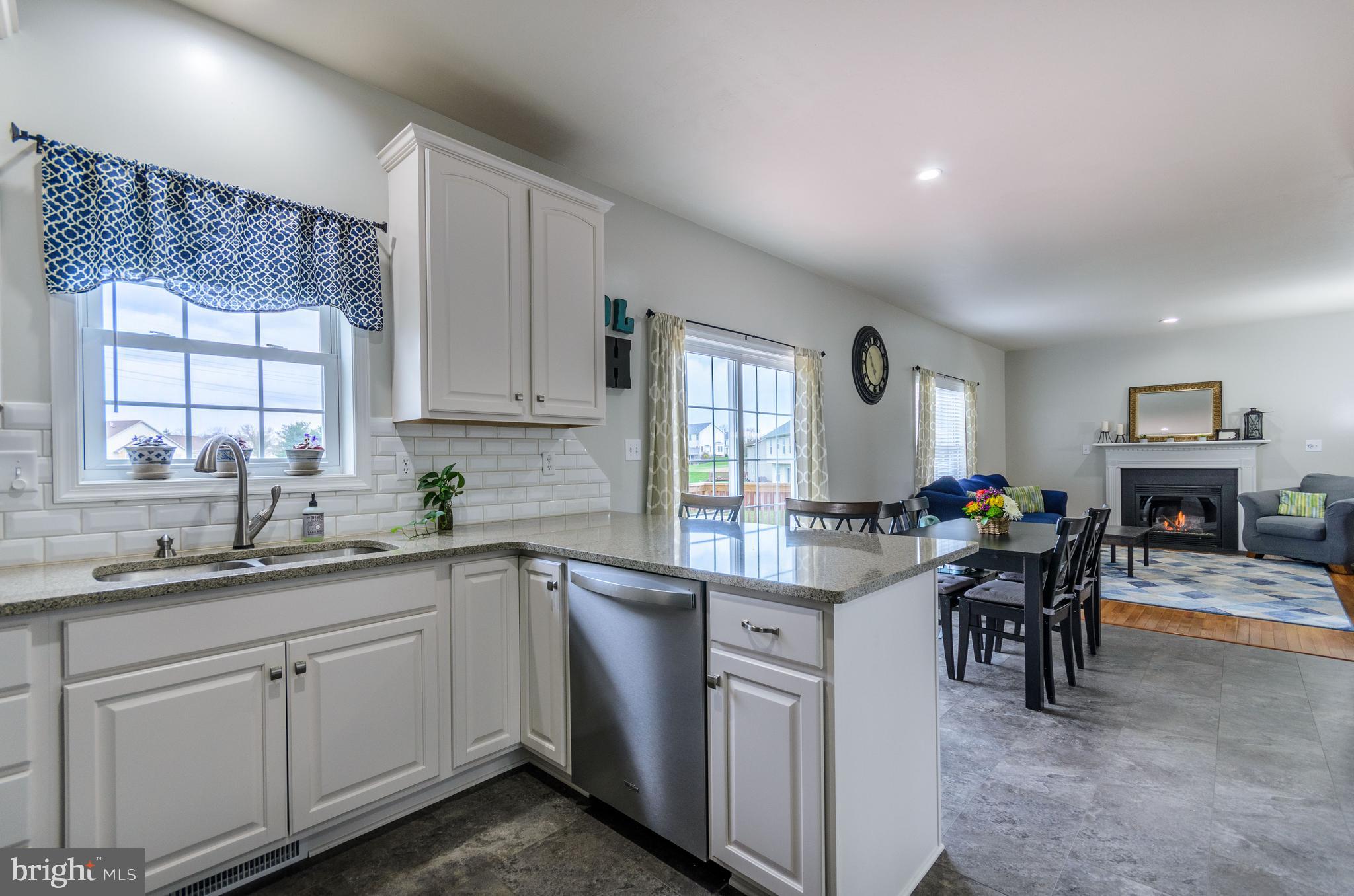 WELLINGTON GREENS - Residential