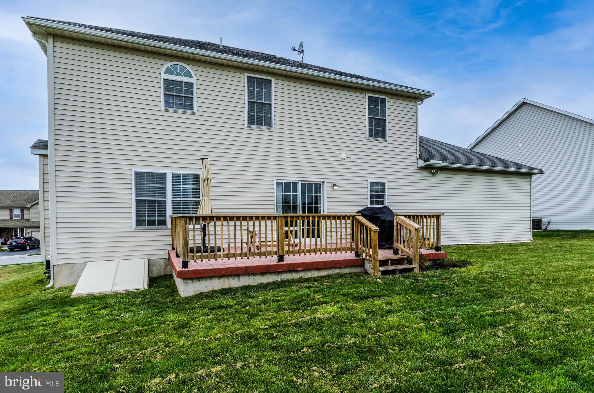 WELLINGTON GREENS - Residential