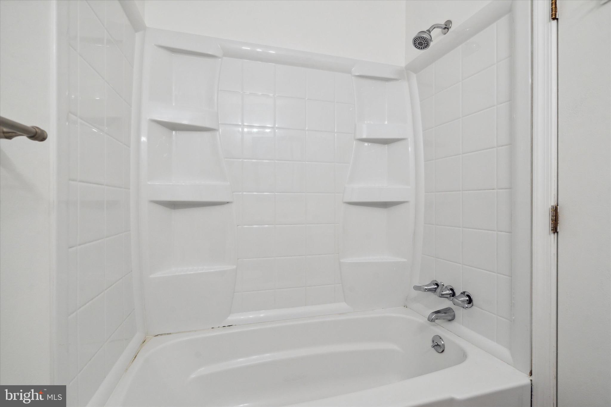 HIDDEN VALLEY - Residential