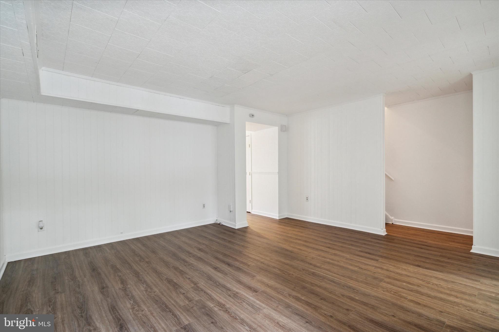 HIDDEN VALLEY - Residential