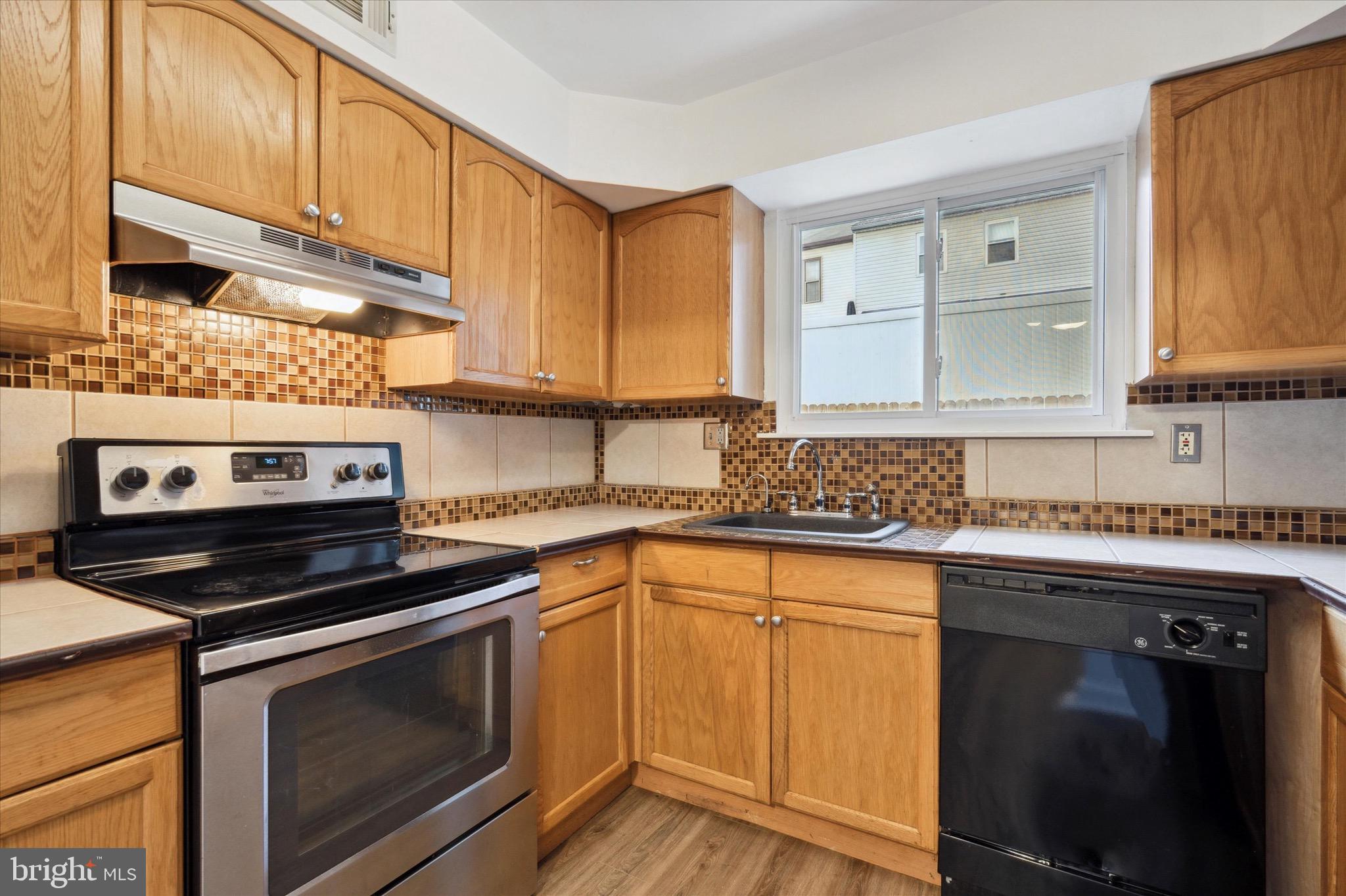 HIDDEN VALLEY - Residential