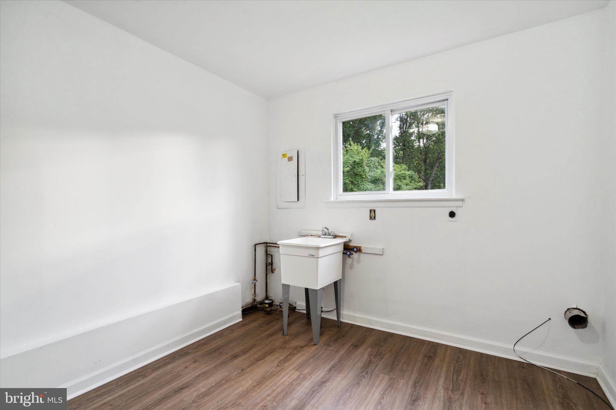 HIDDEN VALLEY - Residential