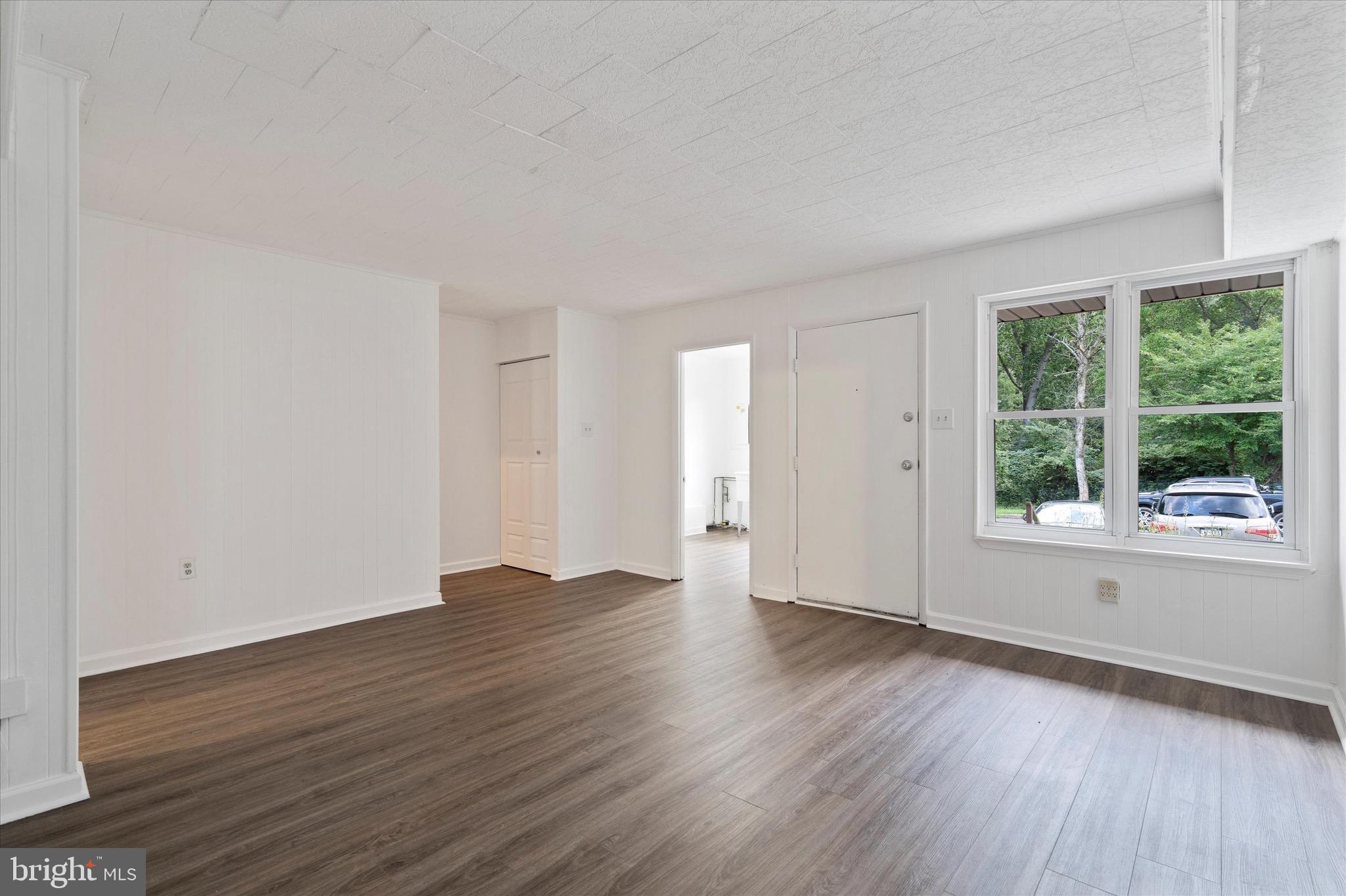 HIDDEN VALLEY - Residential