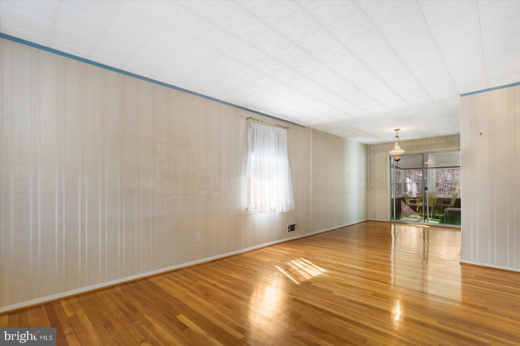 ORCHARD HILLS - Residential