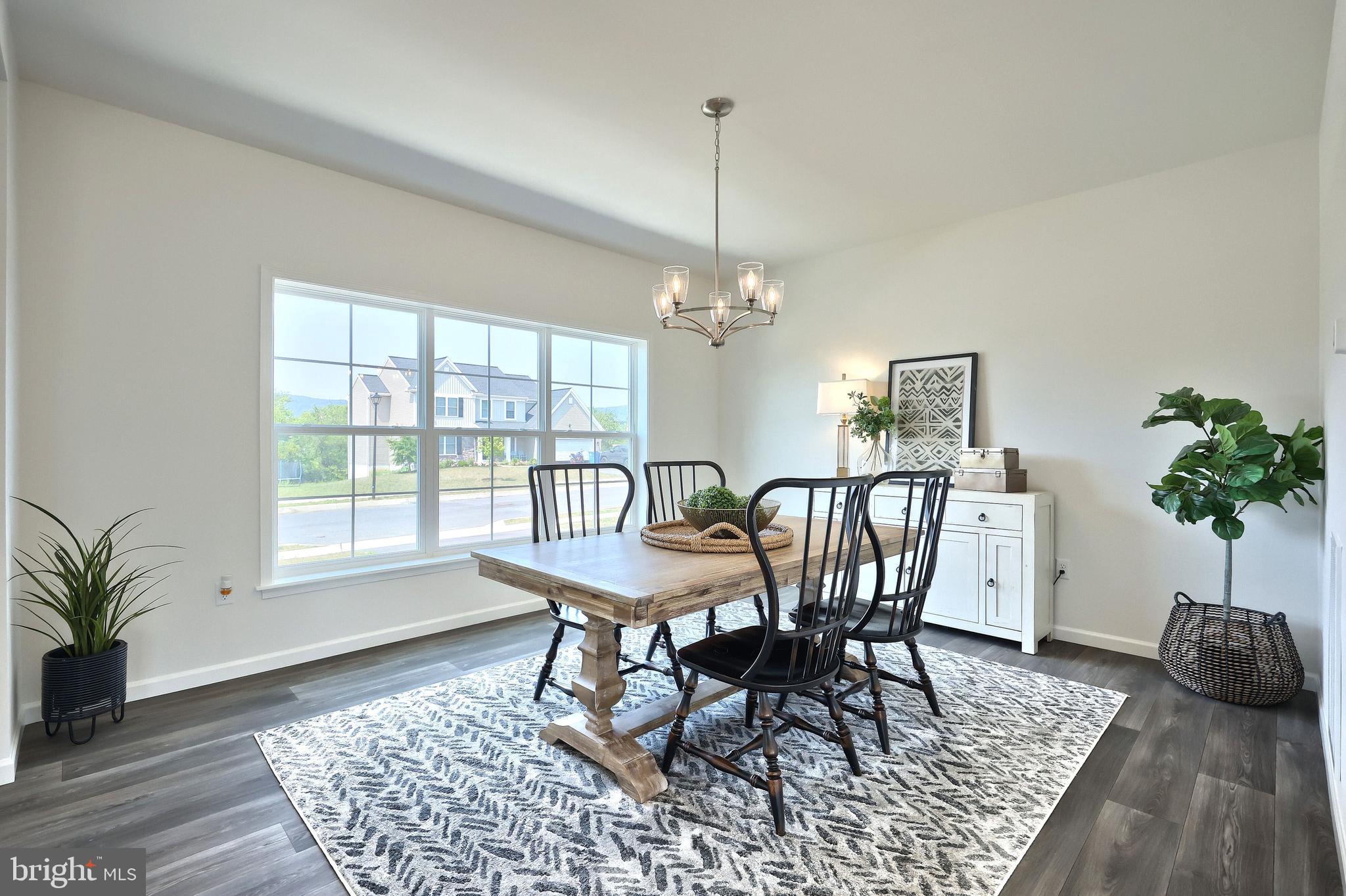 MOUNTAIN VIEW ESTATES - Residential